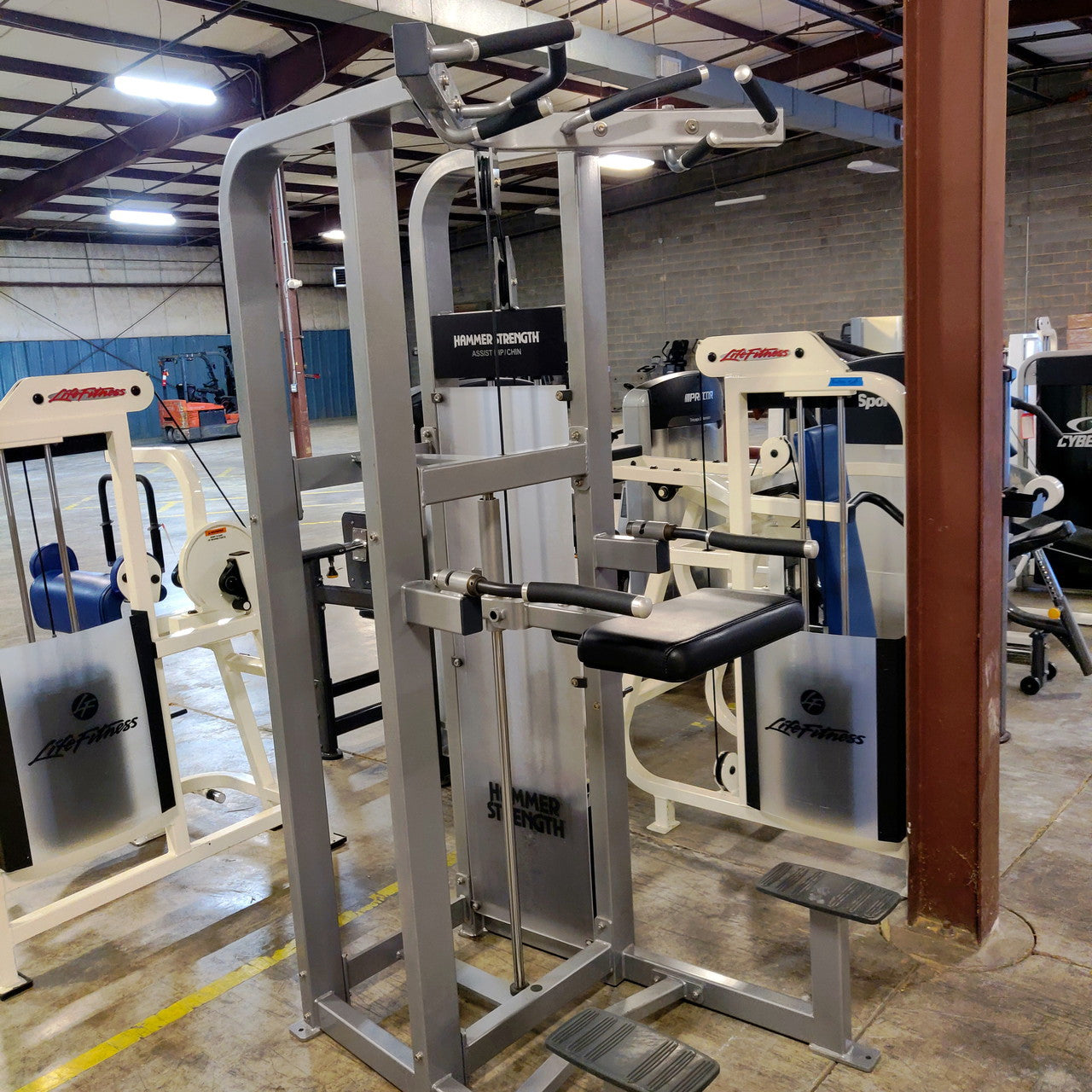 Hammer Strength Select Assisted Dip/Chin