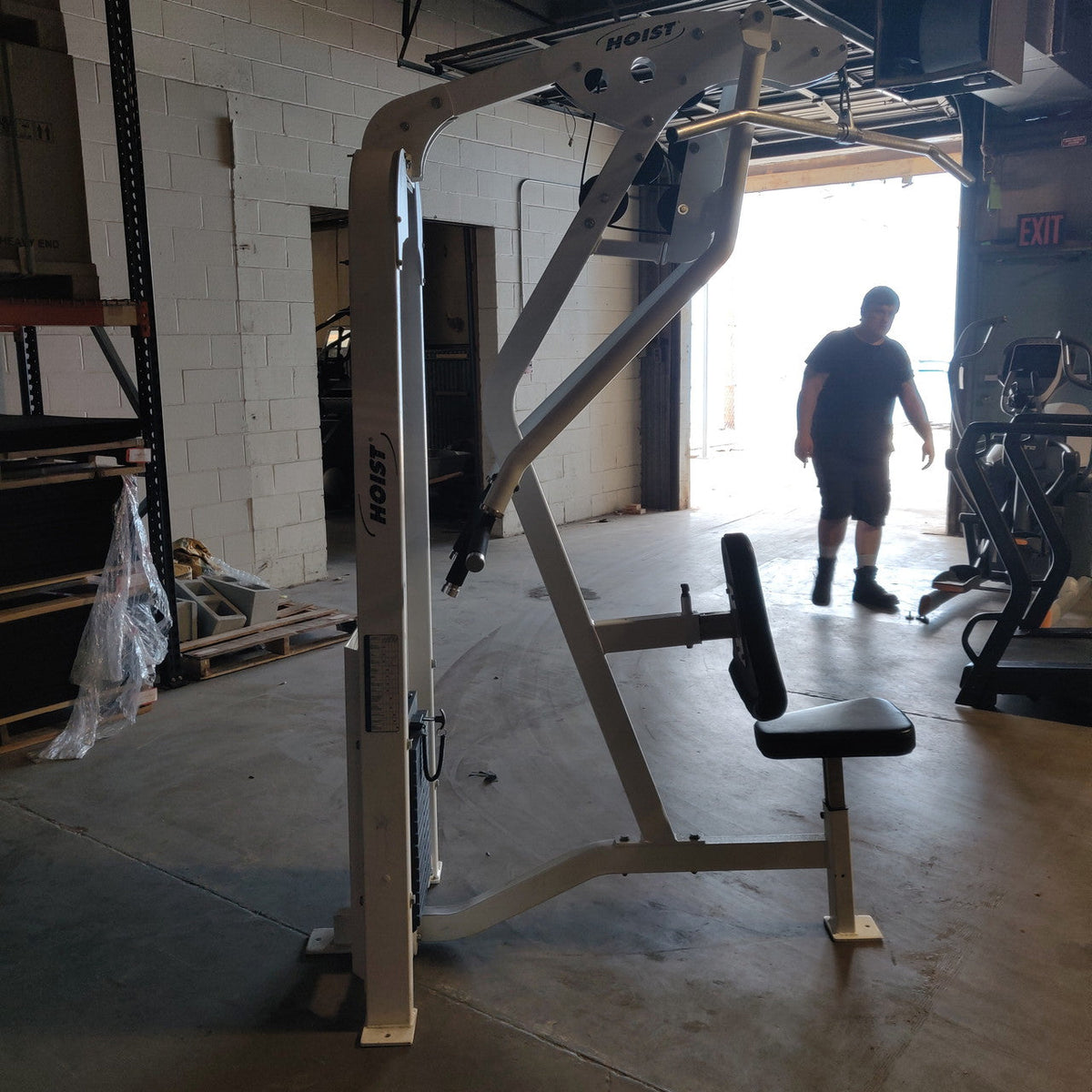 Hoist HD-2300 Mid Row / Lat Pulldown – Dual-Function Commercial Back Strength Machine
