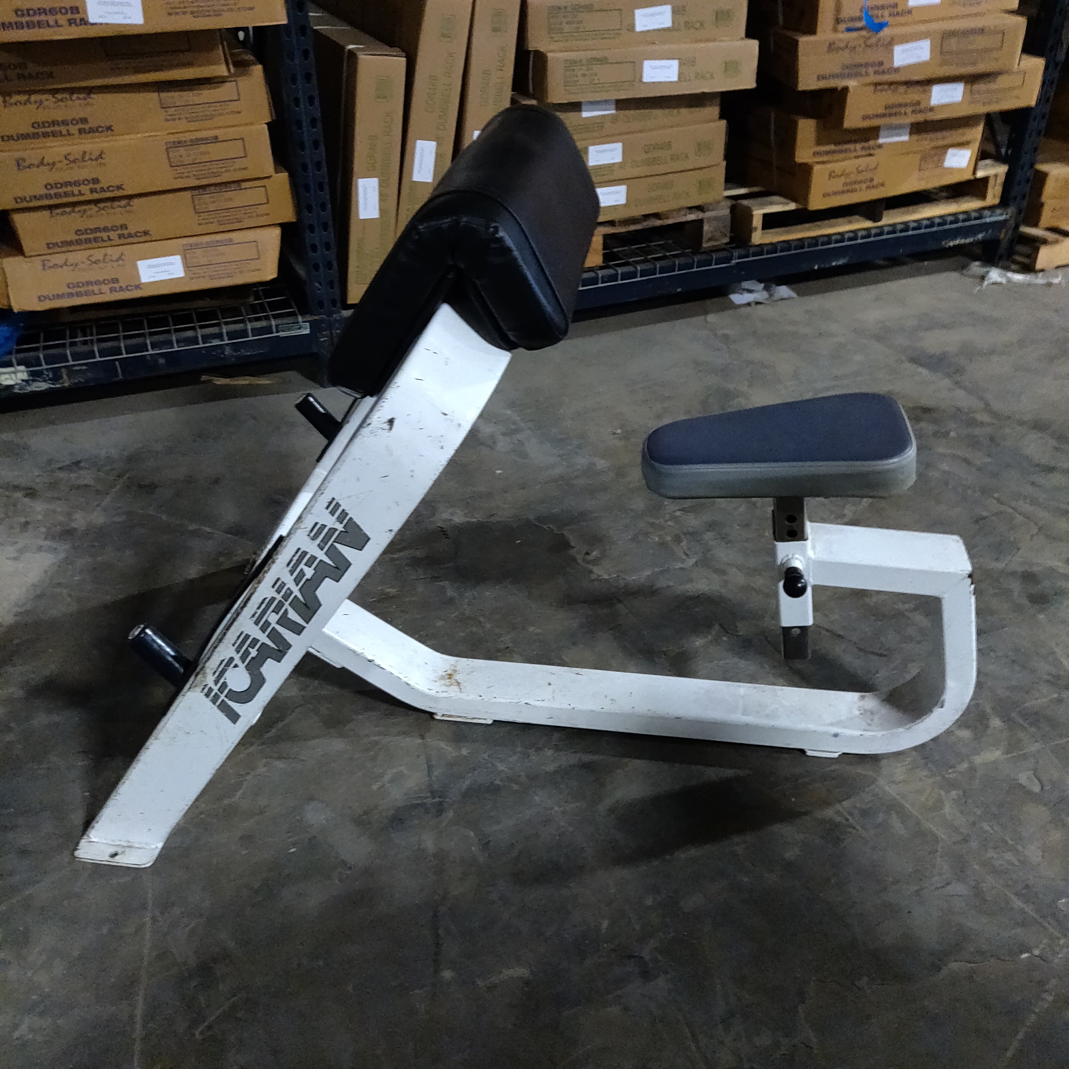 ICARIAN Seated Preacher Arm Curl