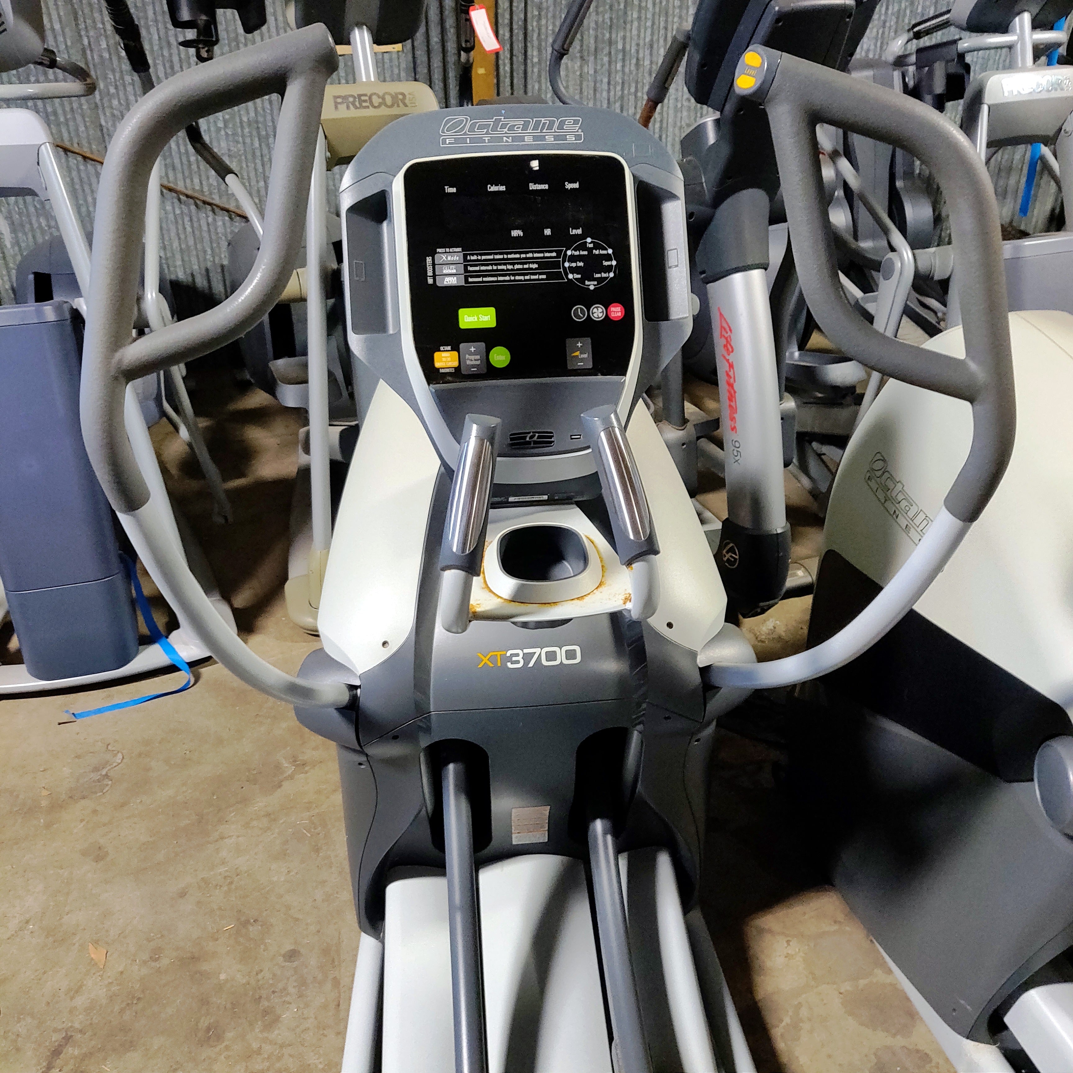 Octane XT3700 Elliptical w/Smart Console
