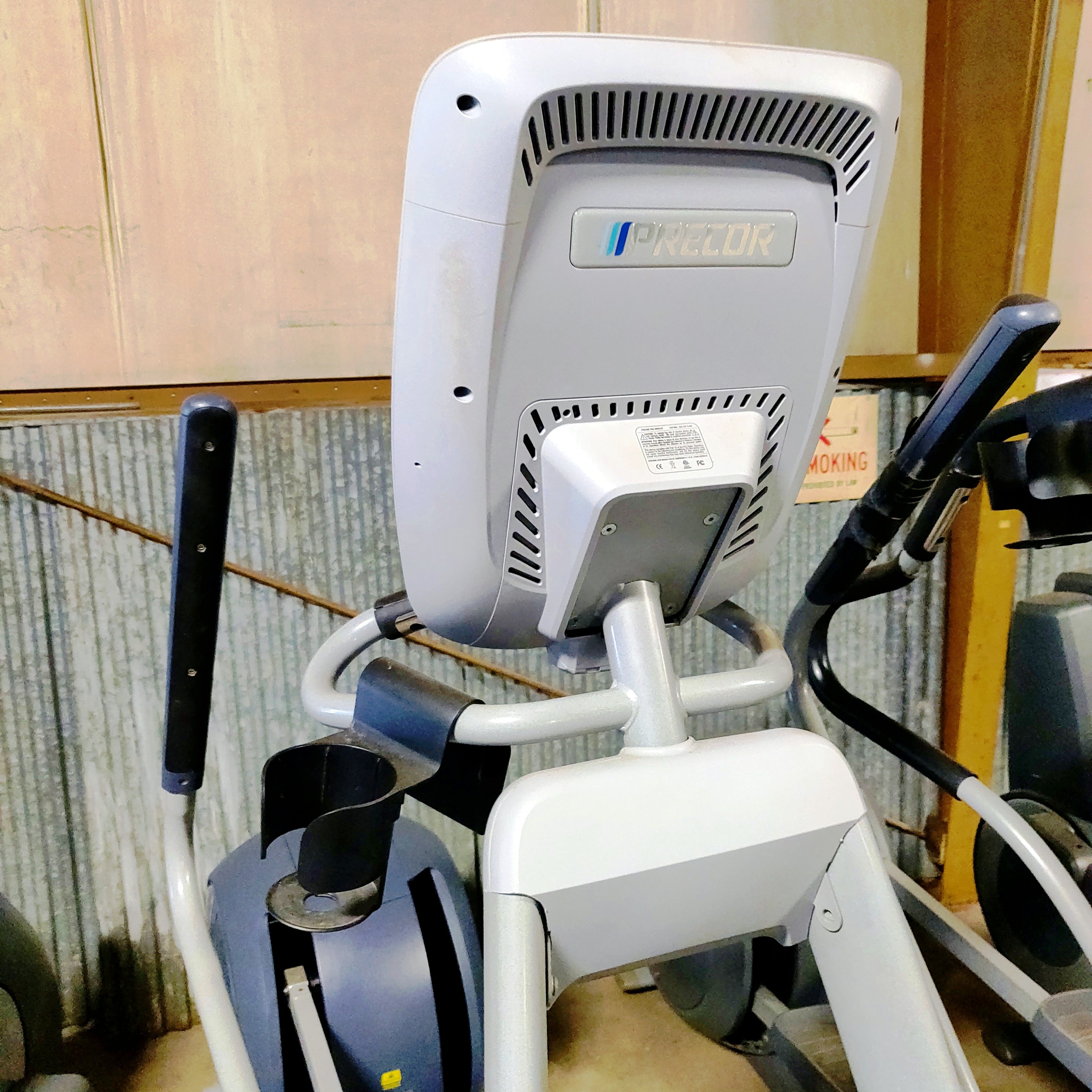 Precor EFX 885 Elliptical Crosstrainer w/ p80 Console