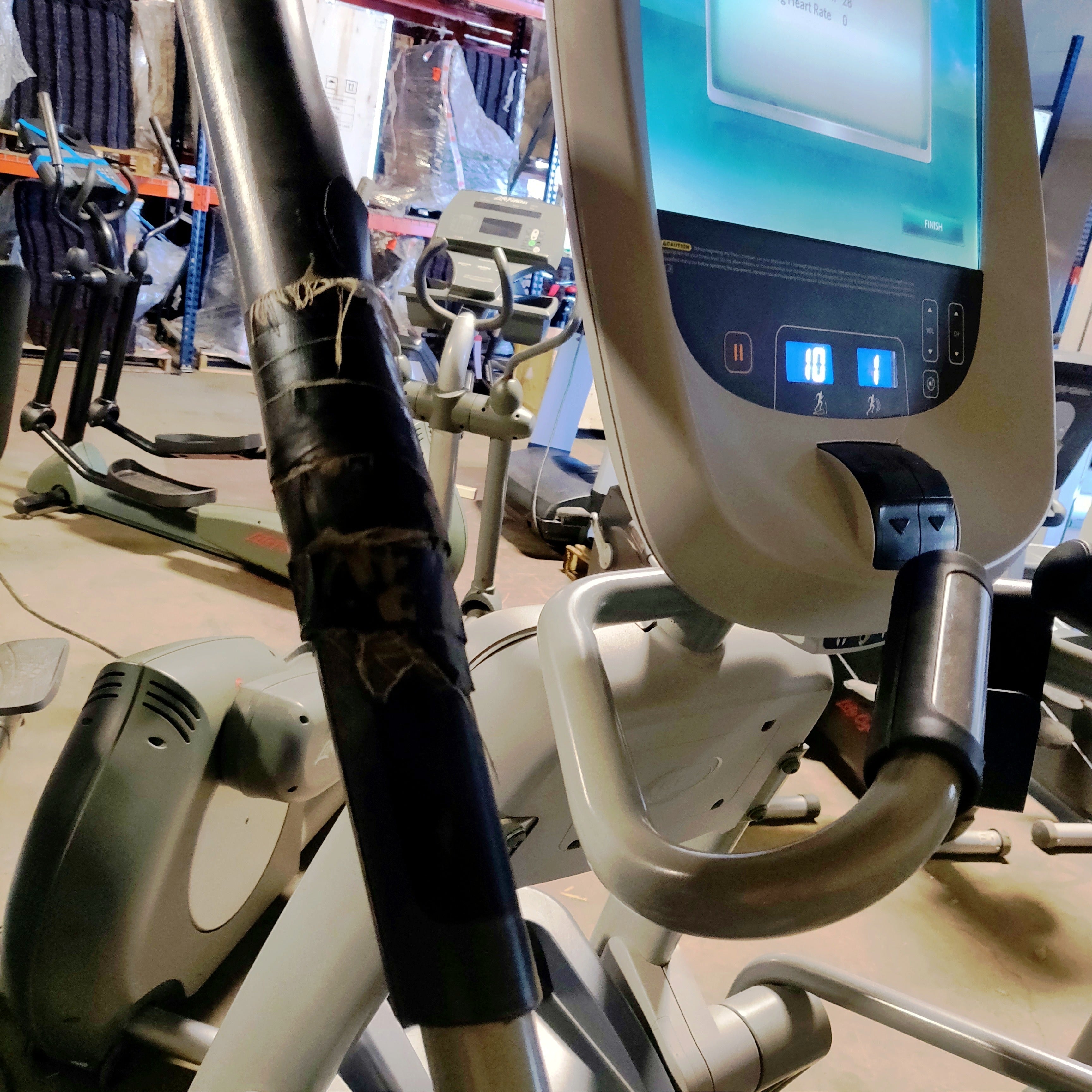 Precor EFX 885 Elliptical Crosstrainer w/ p80 Console