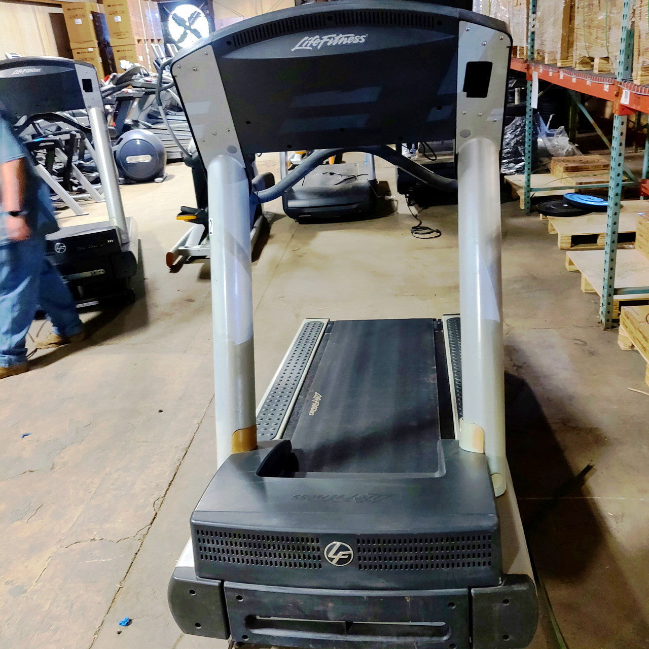 Life Fitness Integrity Series Treadmill CLST
