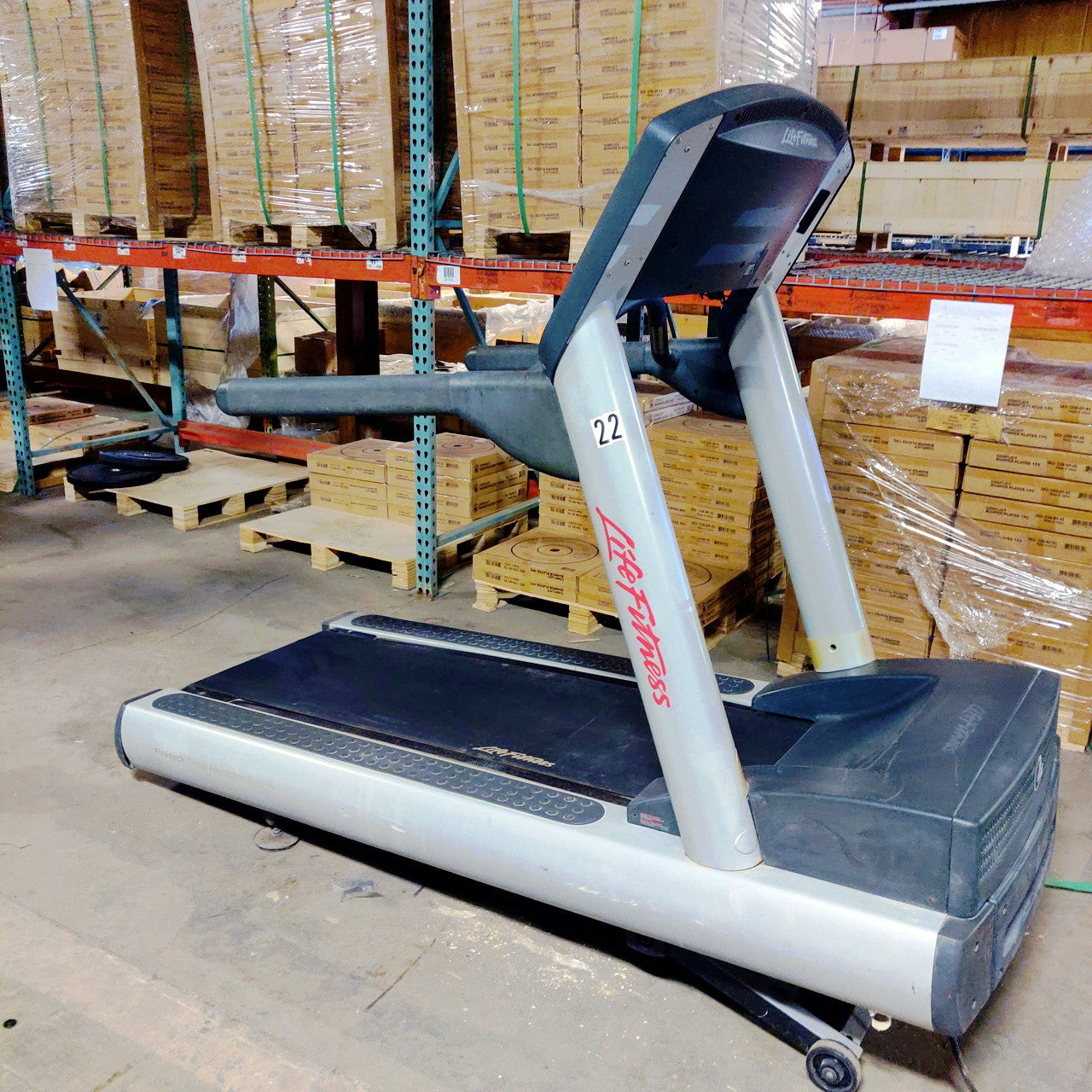 Life Fitness Integrity Series Treadmill CLST