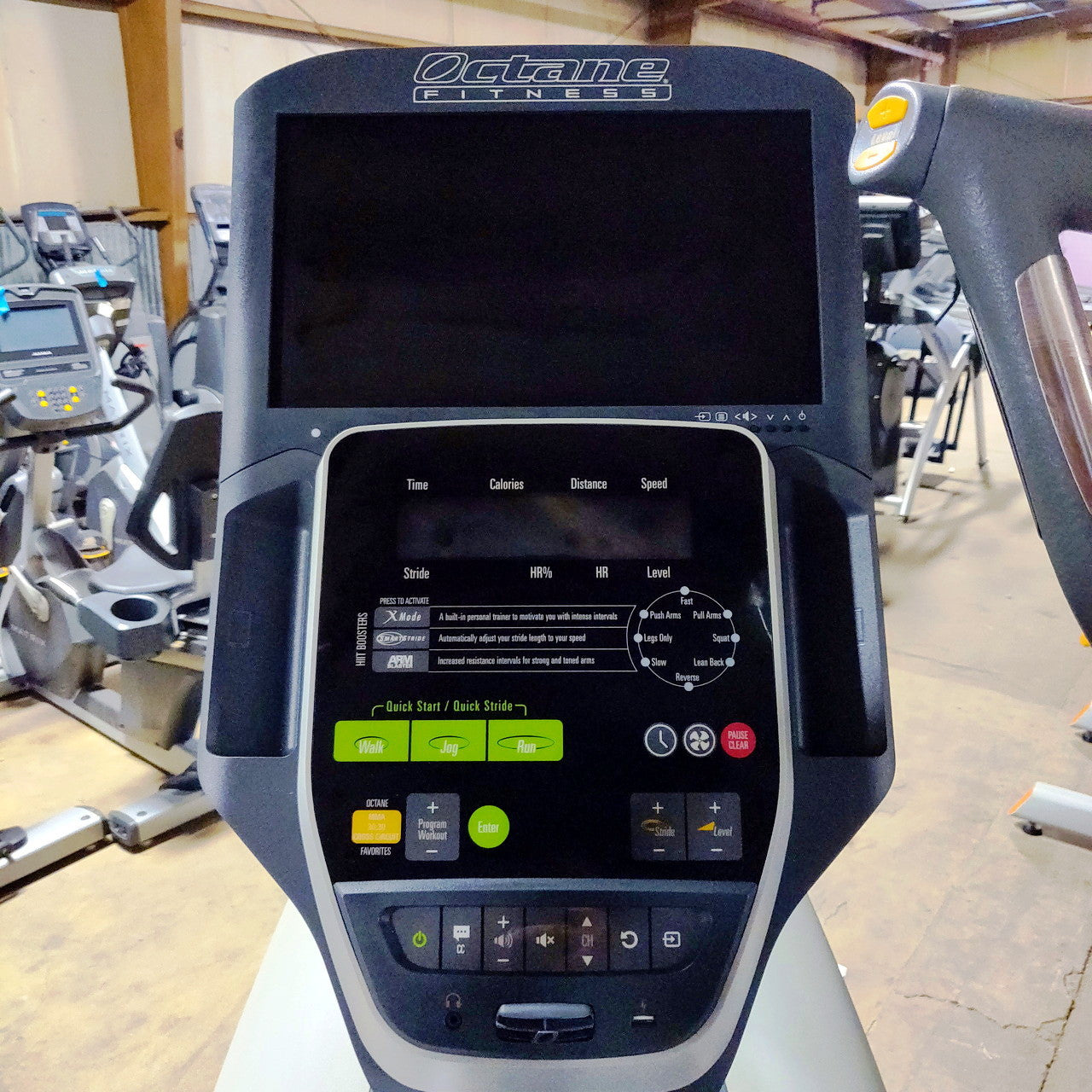 Octane Fitness XT4700 Elliptical w/Smart Console
