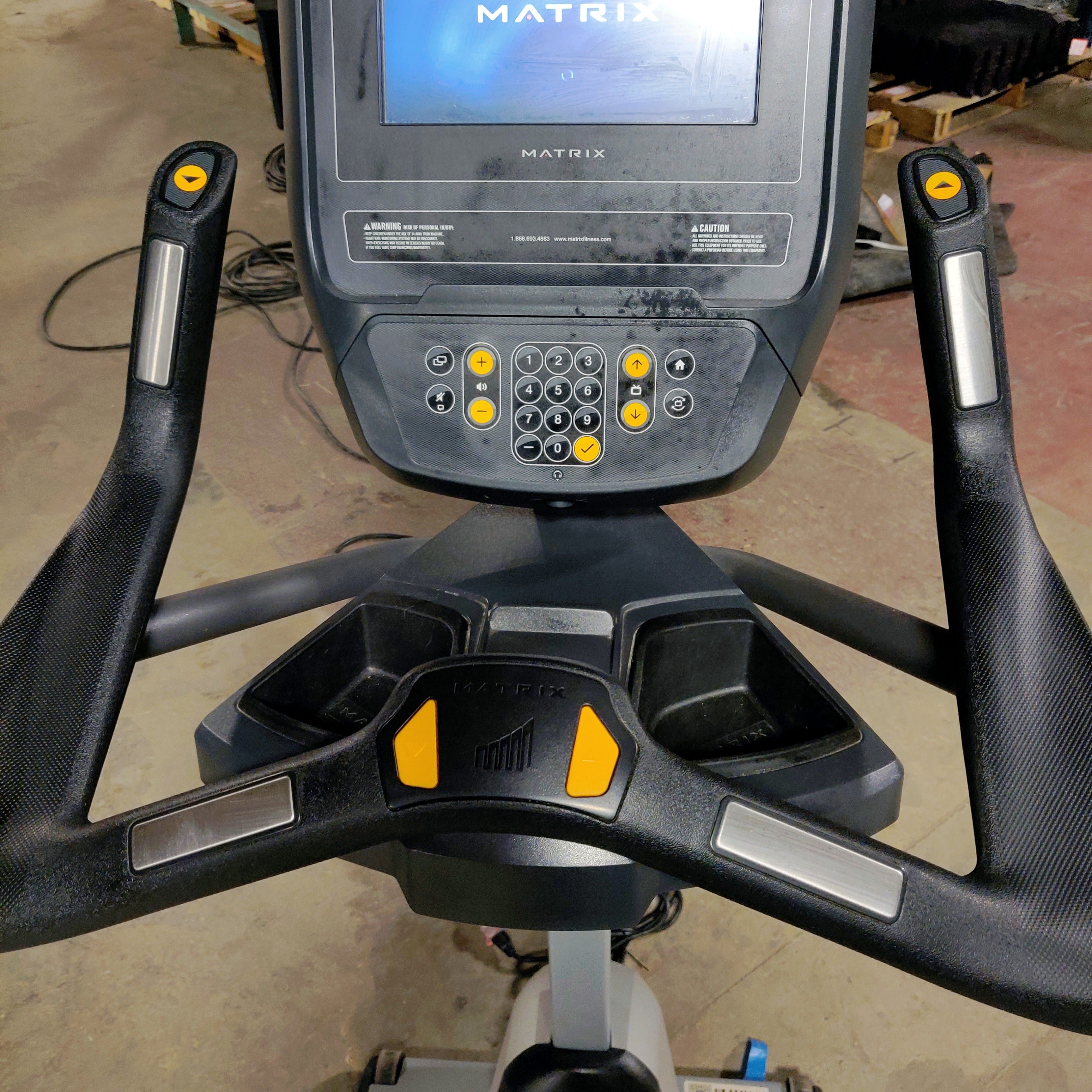 Matrix U7xi Upright Bike