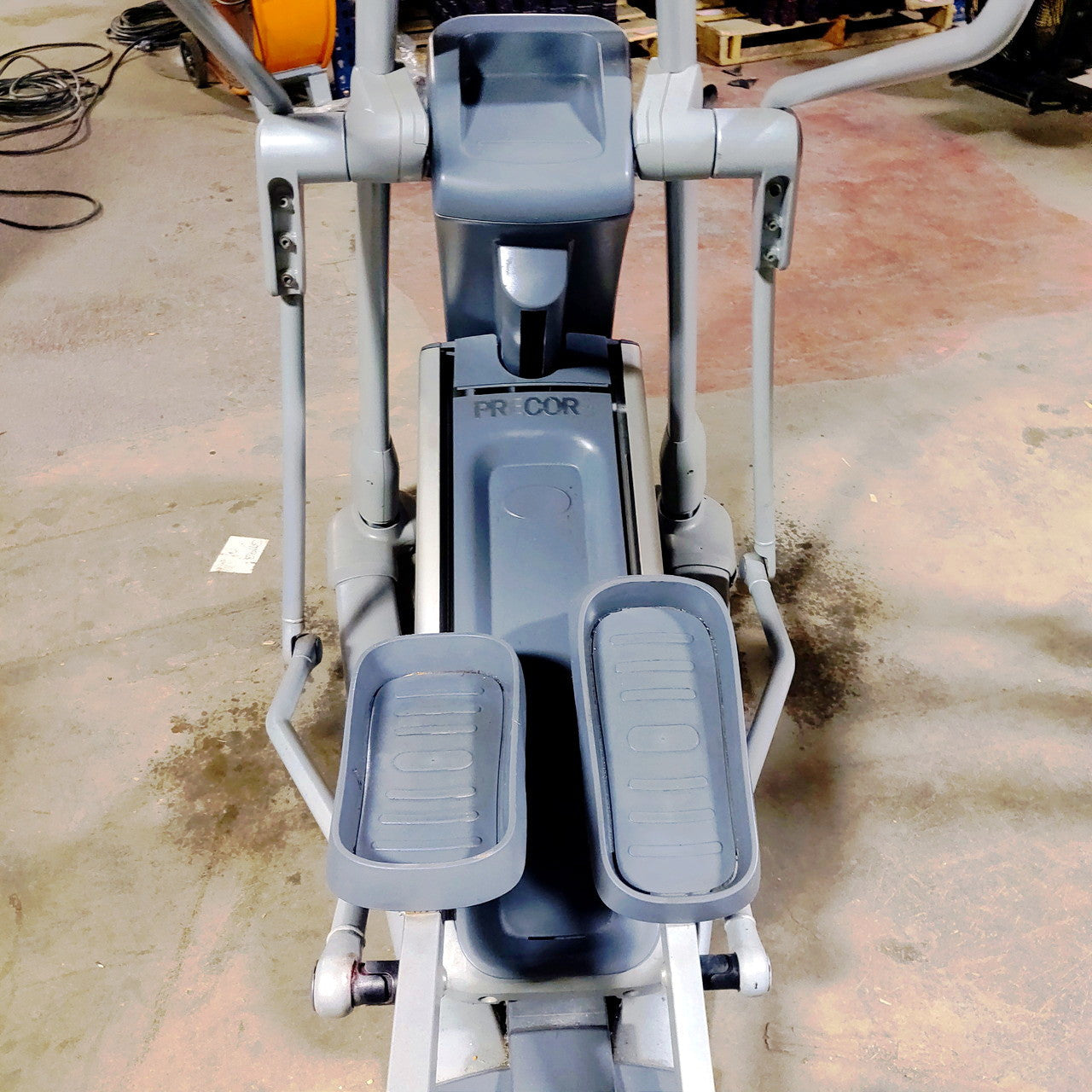 Precor EFX 556i Elliptical Cross-Trainer
