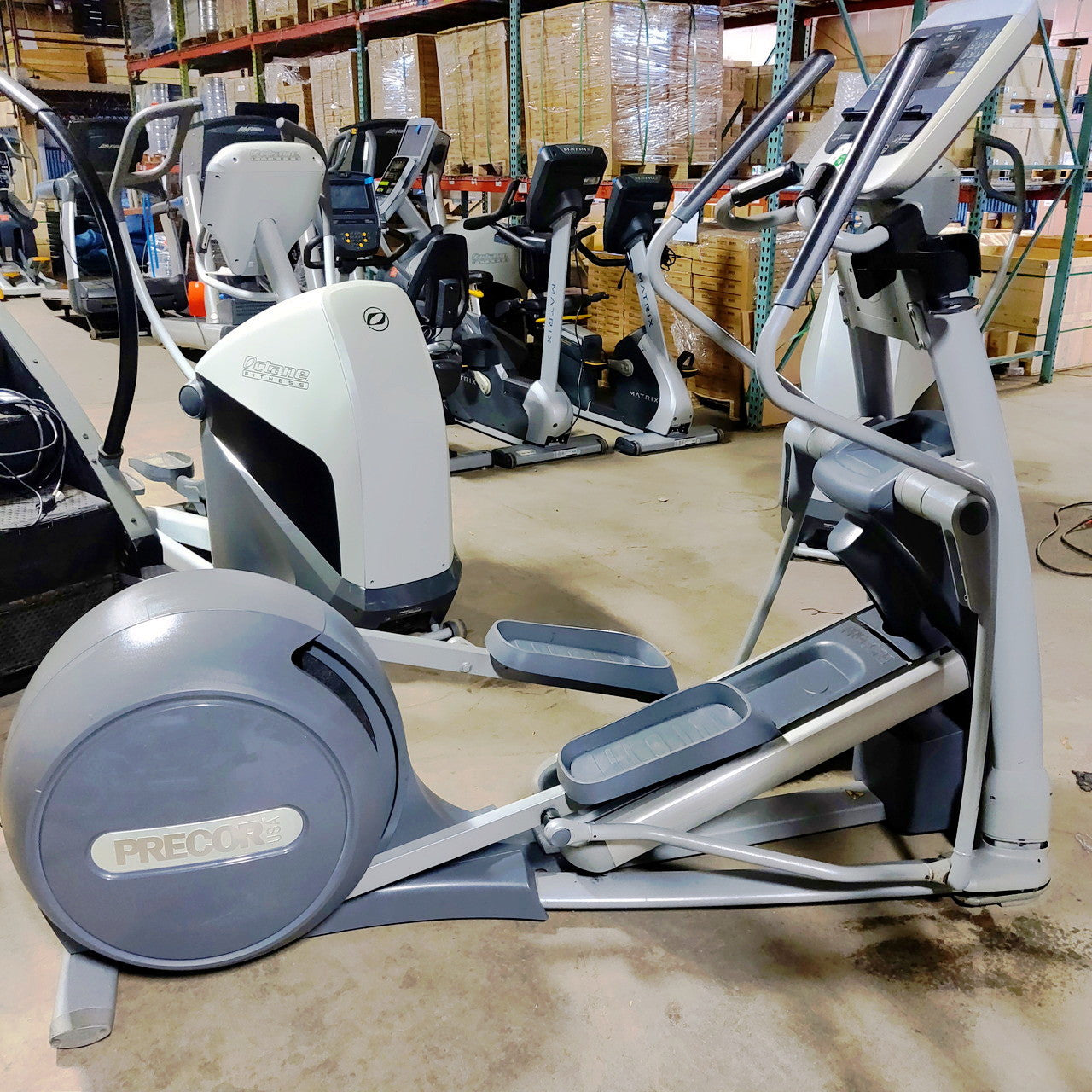 Precor EFX 556i Elliptical Cross-Trainer