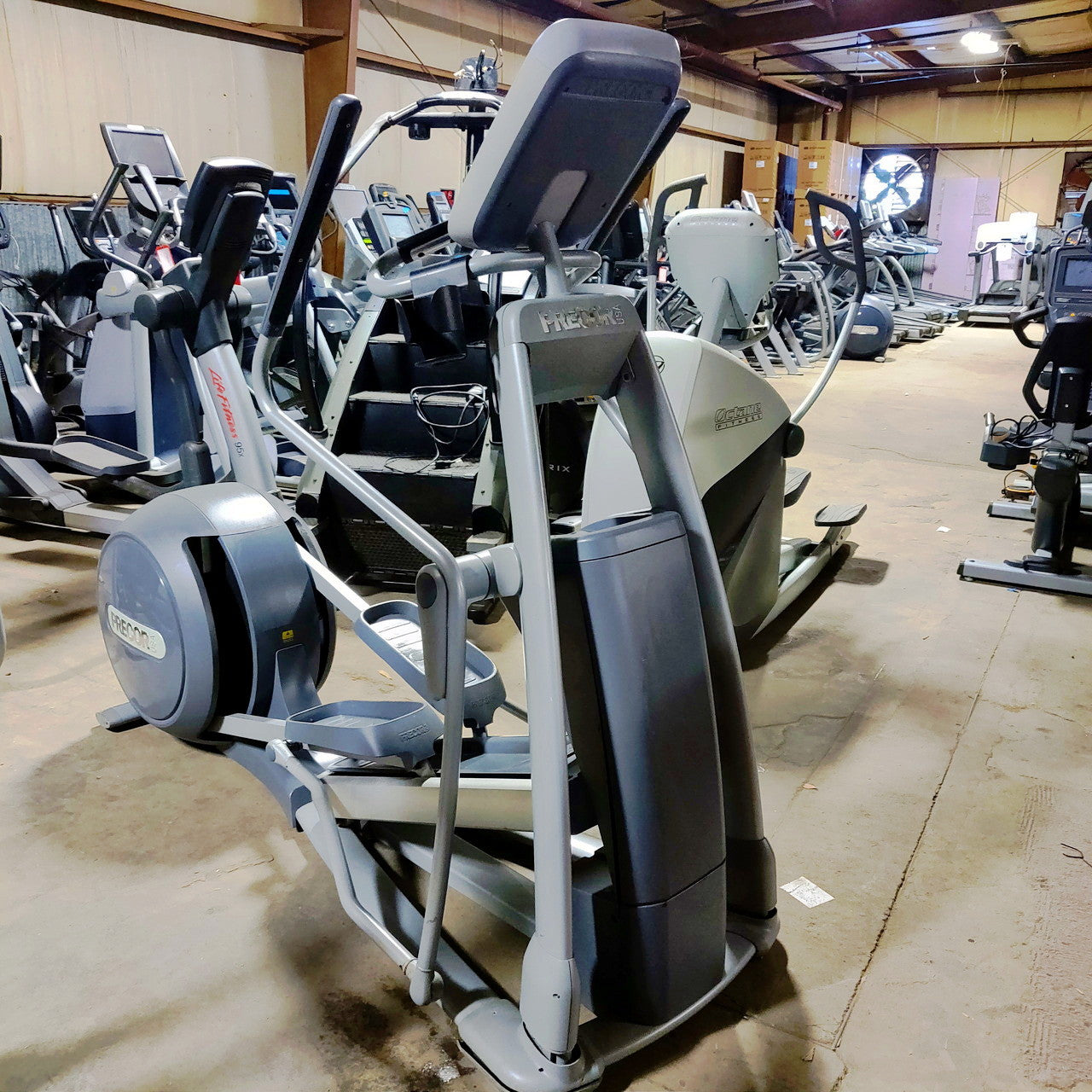 Precor EFX 556i Elliptical Cross-Trainer