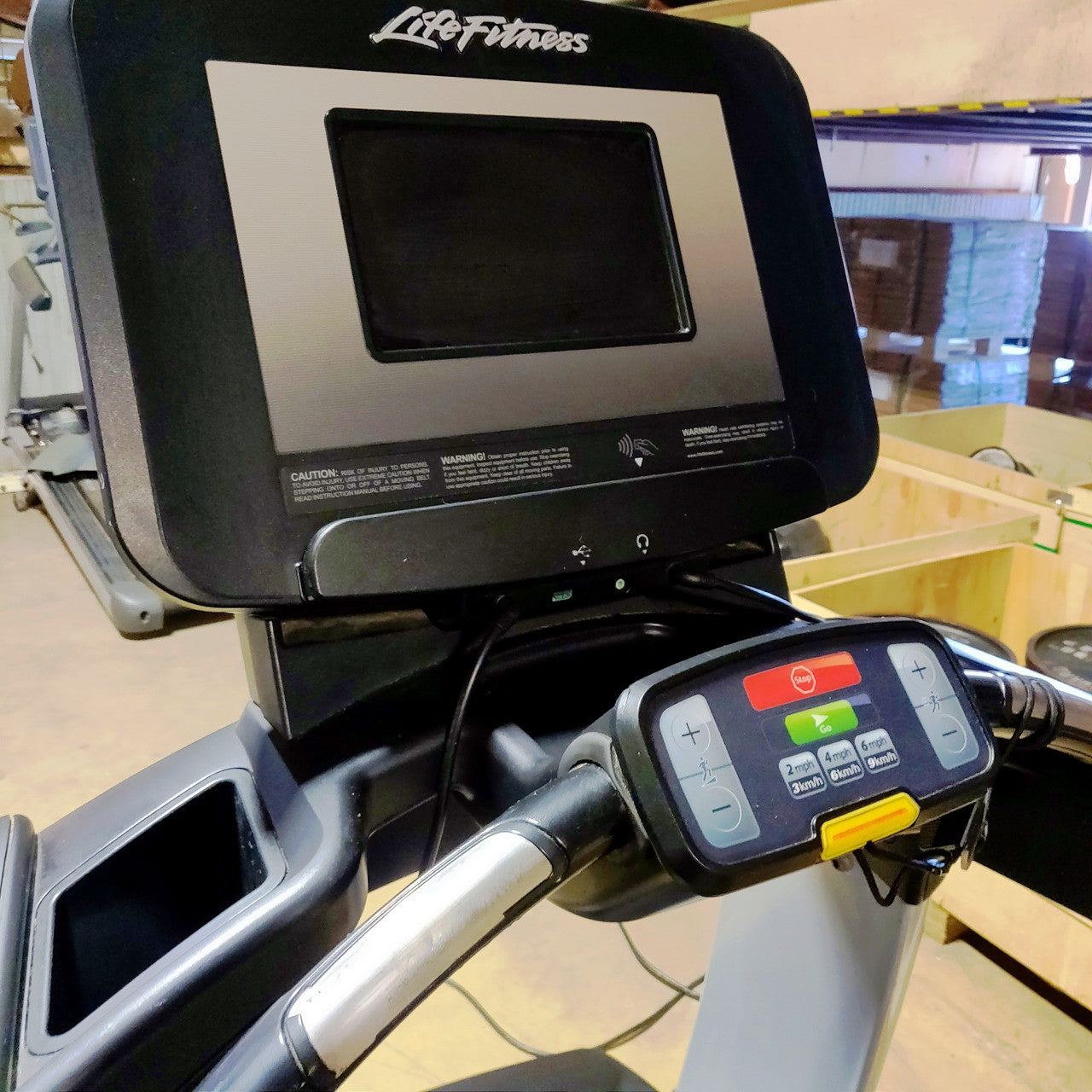 Life Fitness Discover SI 95T Elevation Treadmill