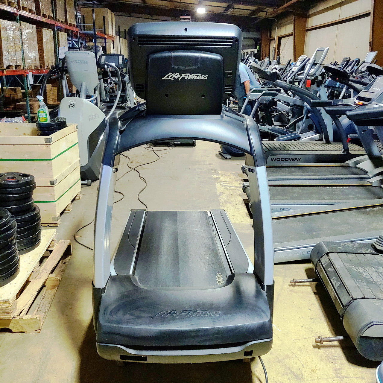 Life Fitness Discover SI 95T Elevation Treadmill