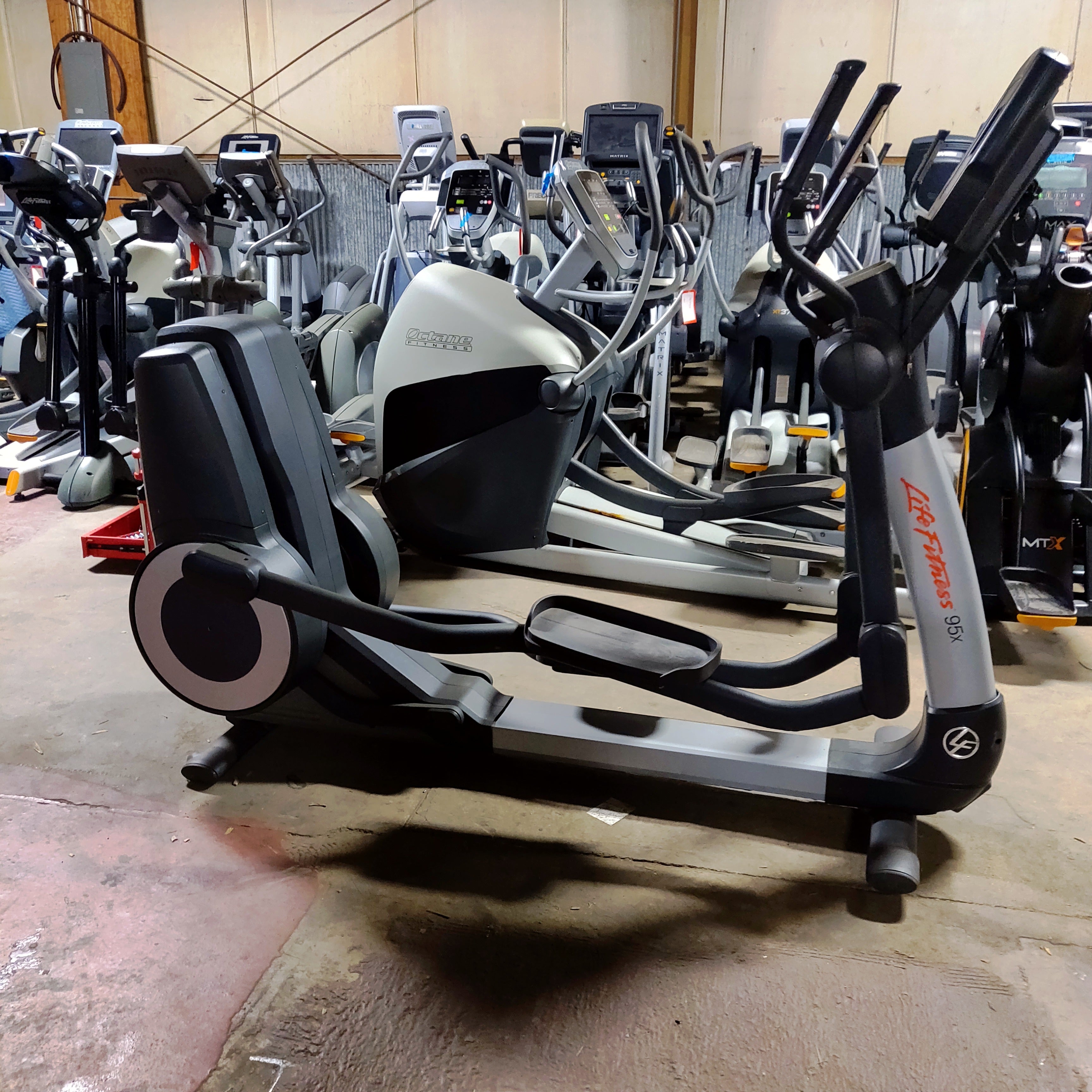 Life Fitness 95X Inspire Elliptical Cross-Trainer