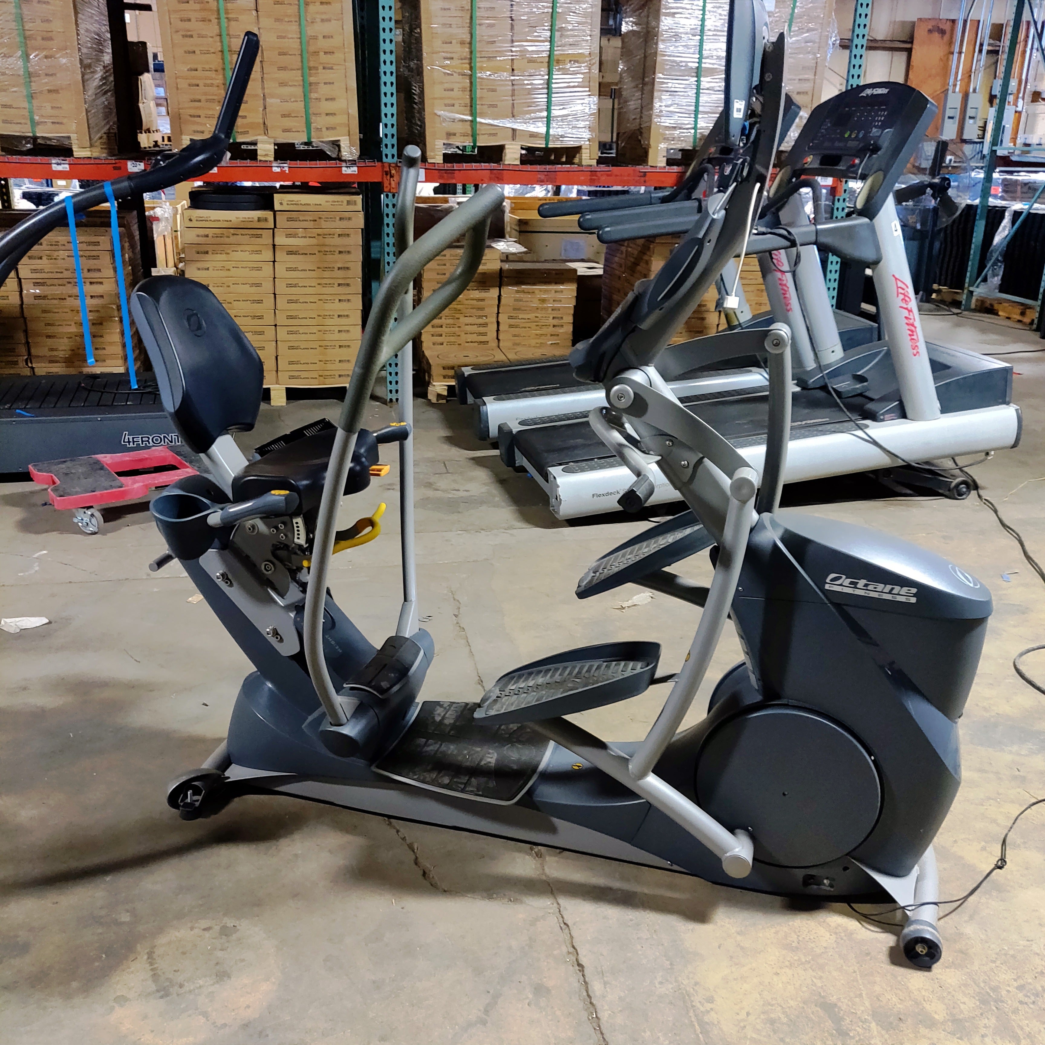 Octane Fitness XR6000 Seated Elliptical
