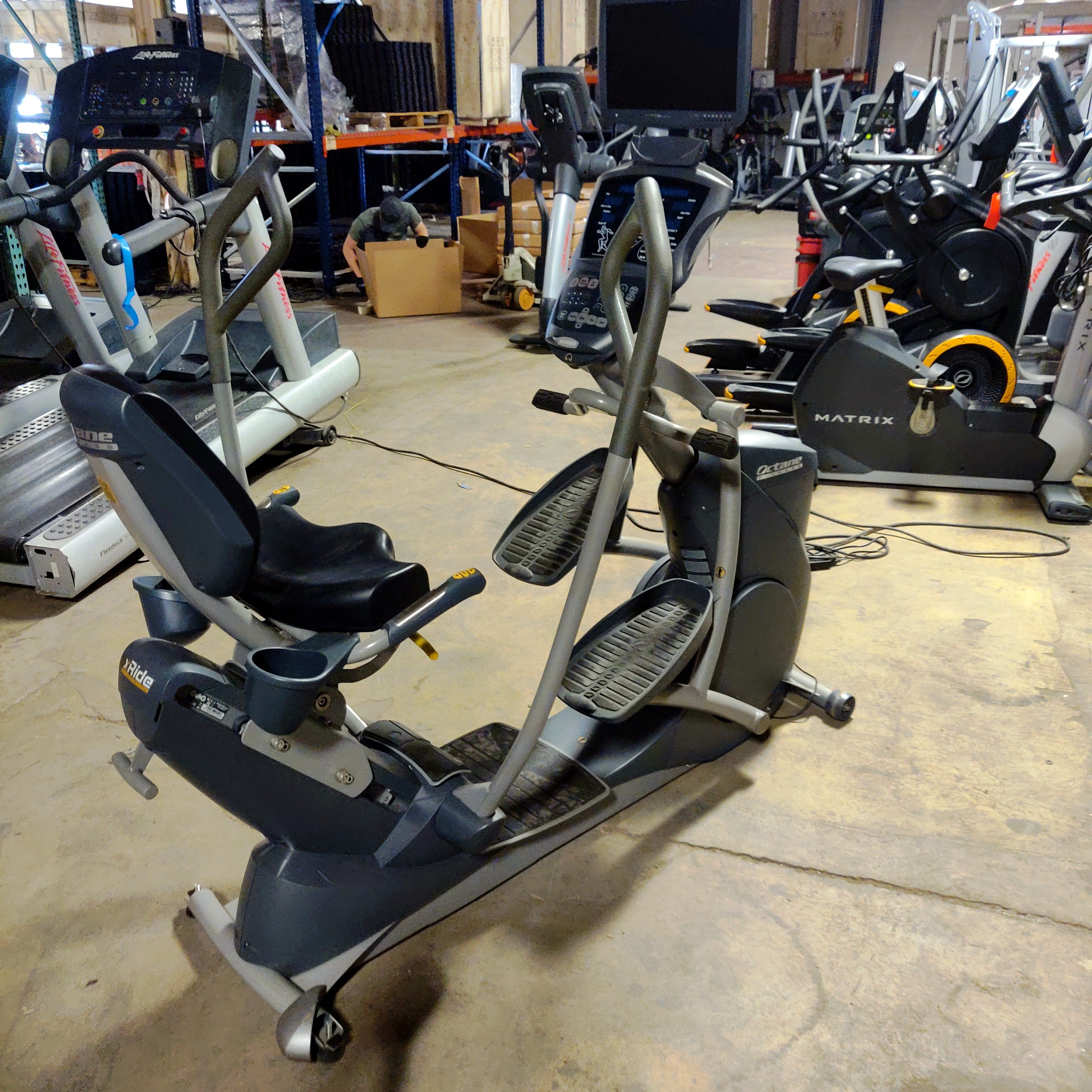 Octane Fitness XR6000 Seated Elliptical
