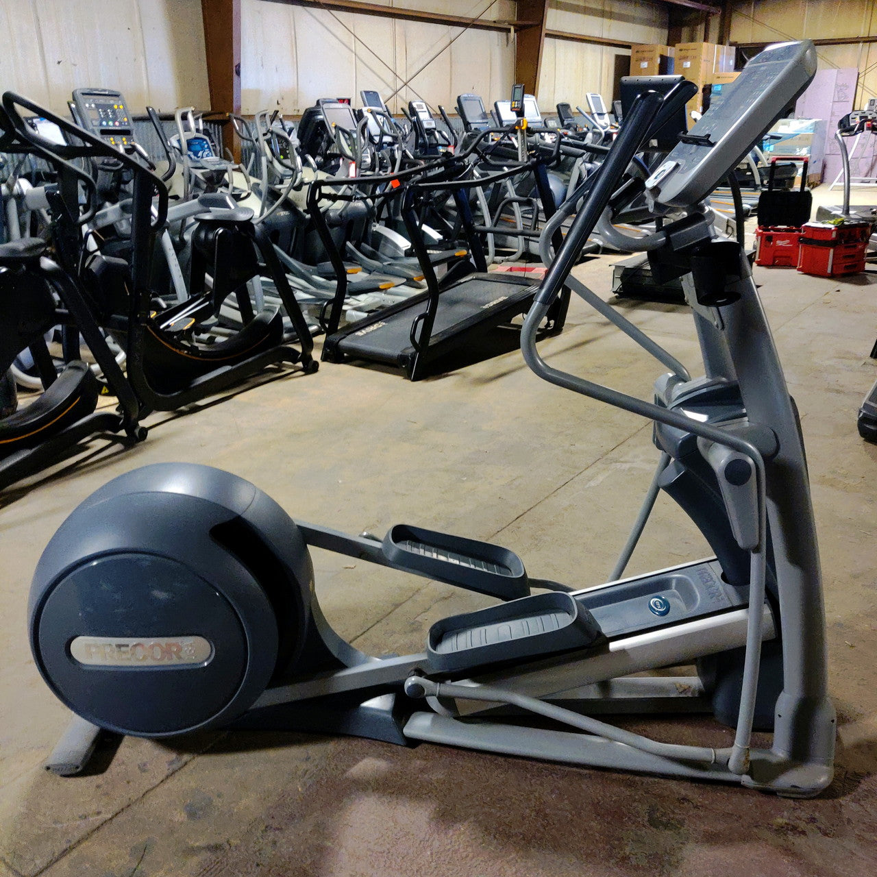REFURBISHED Precor EFX 576i Experience Series Elliptical