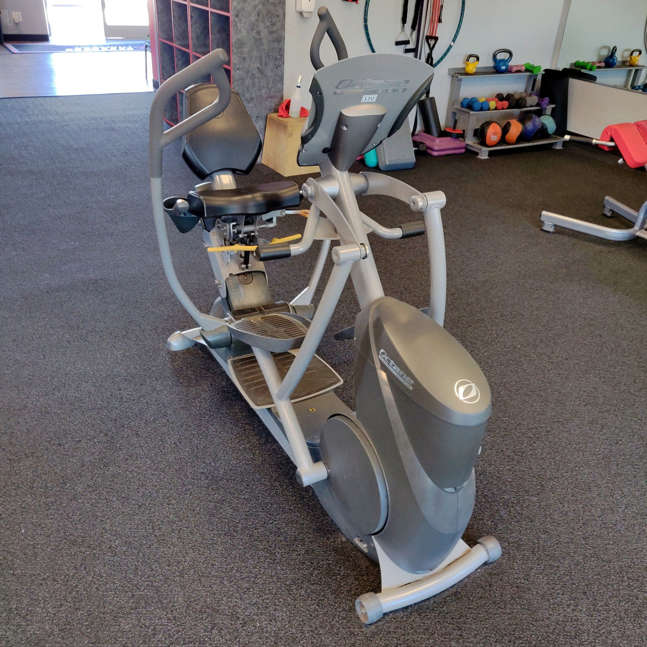 Octane Fitness XR6000 Seated Elliptical