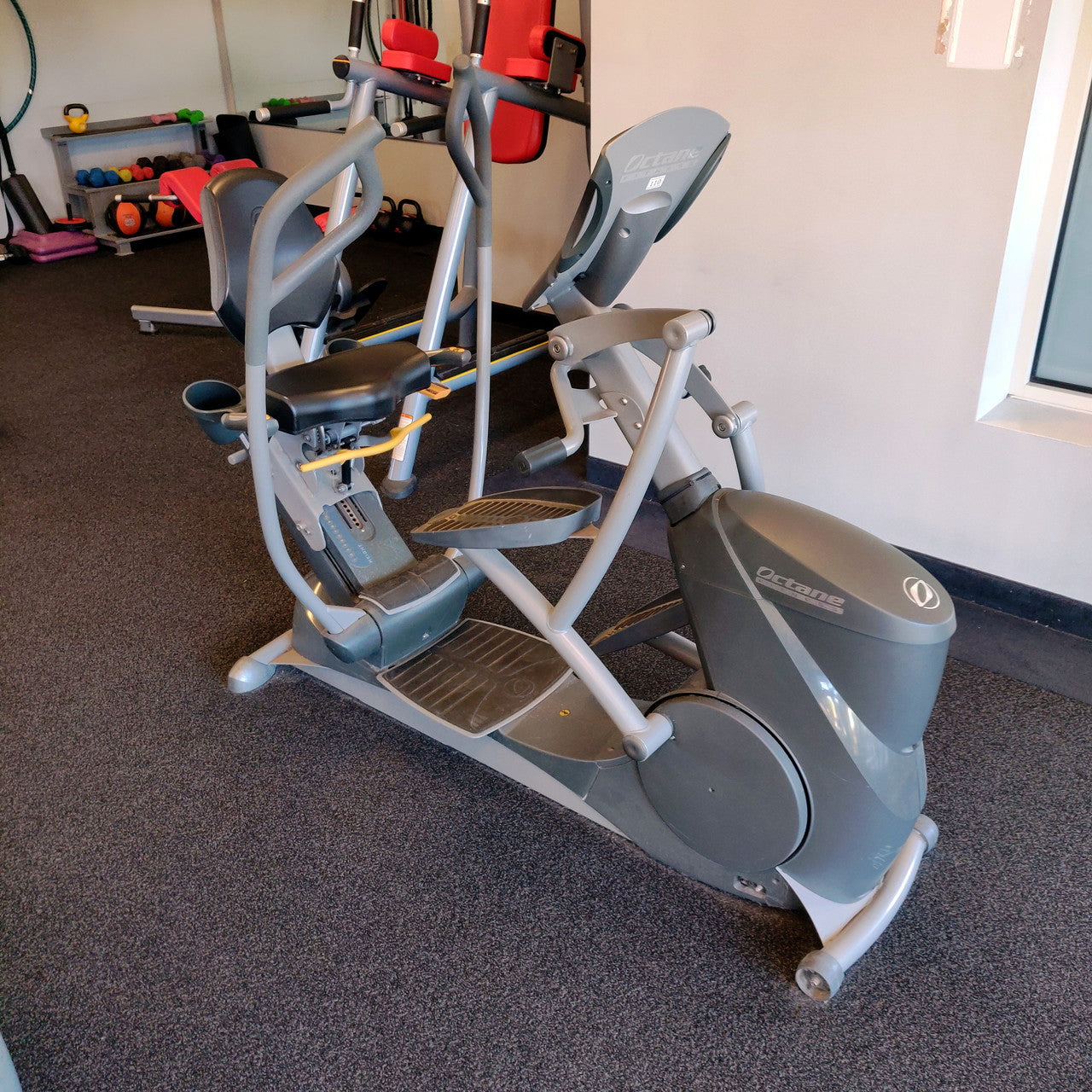 Octane Fitness XR6000 Seated Elliptical