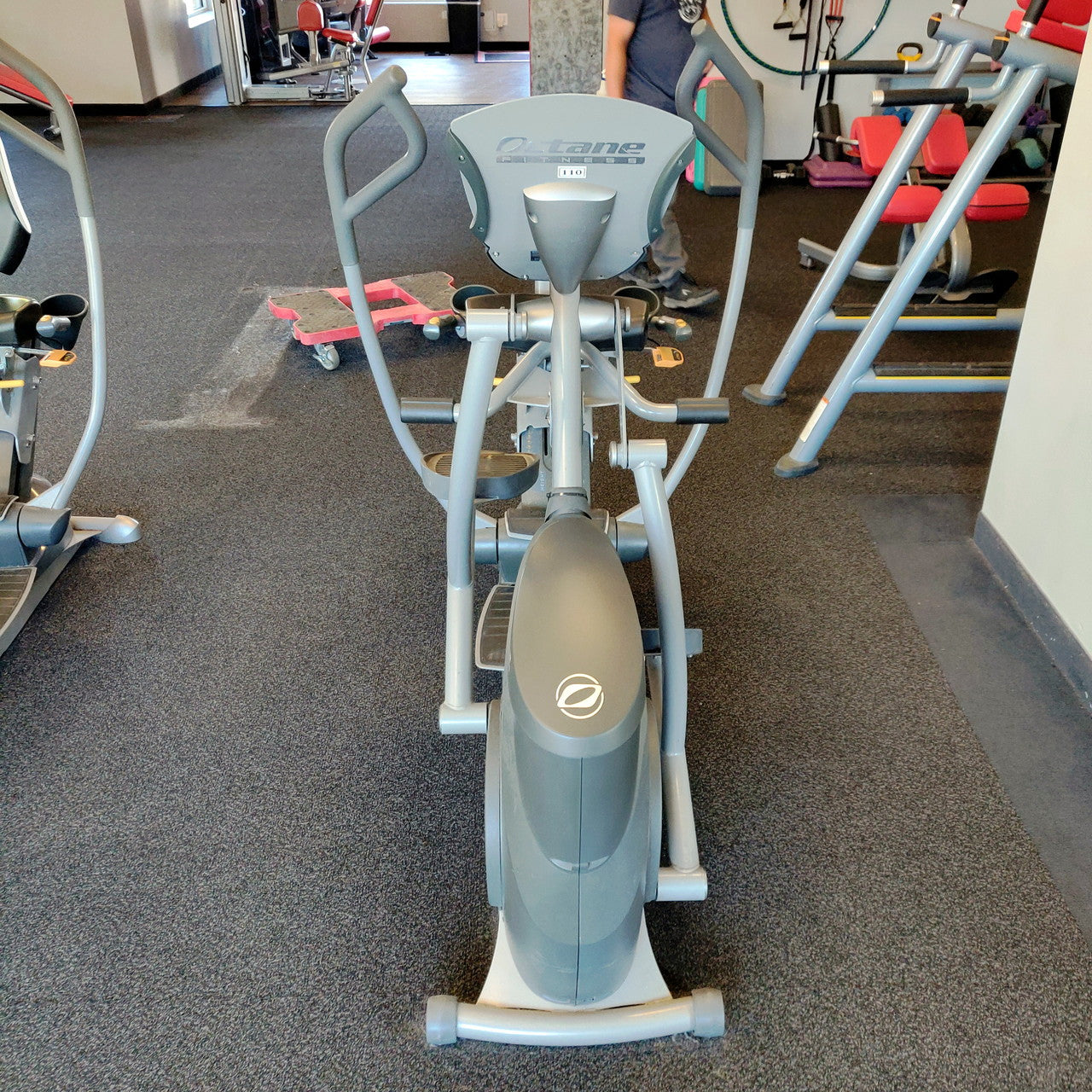 Octane Fitness XR6000 Seated Elliptical