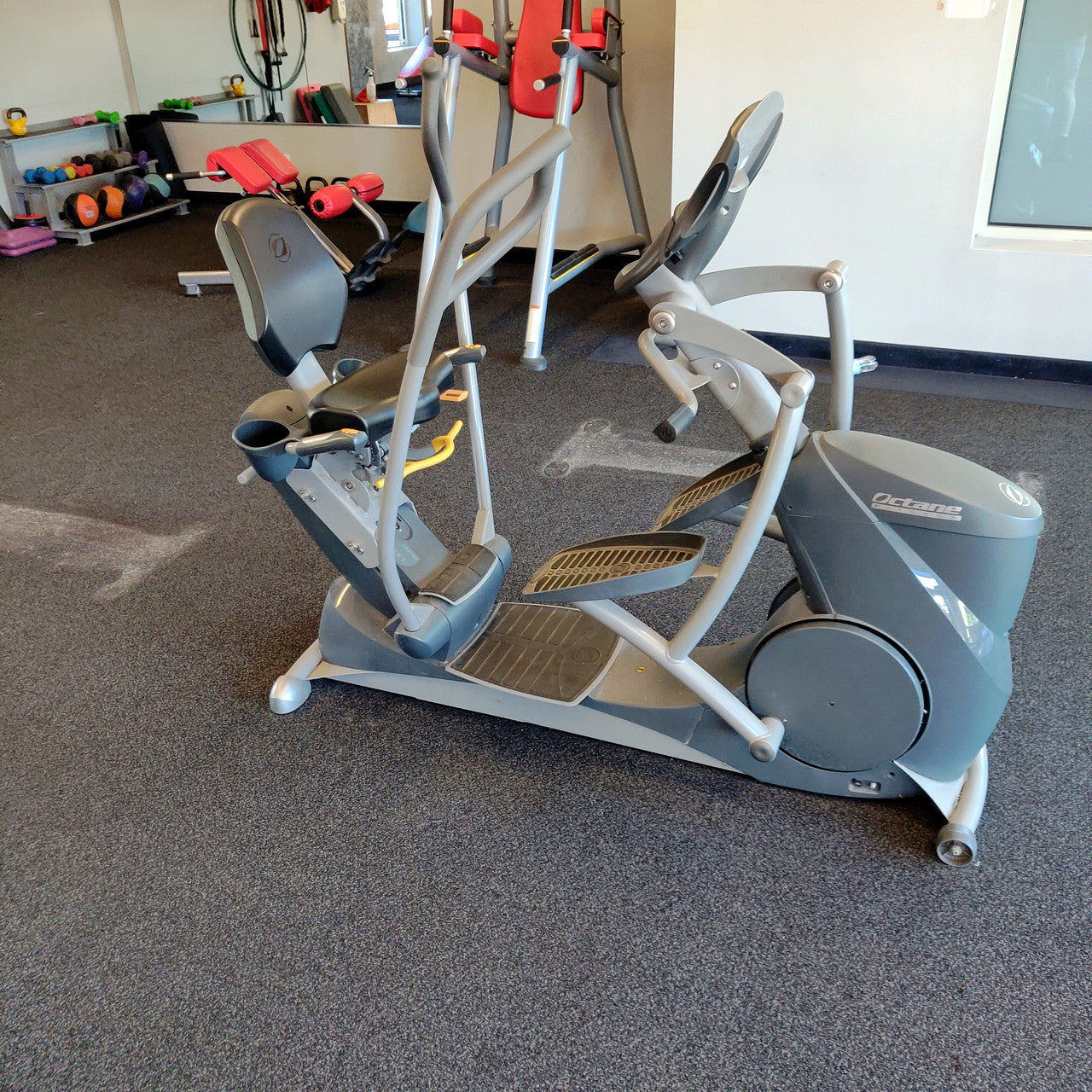 Octane Fitness XR6000 Seated Elliptical