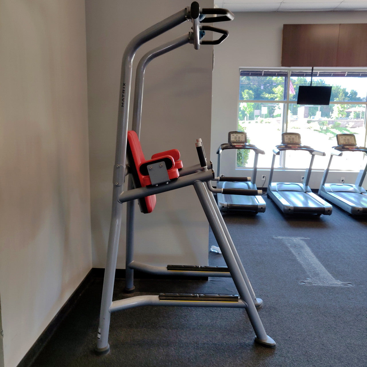 Matrix Magnum Vertical Knee Raise (VKR) w/Chin