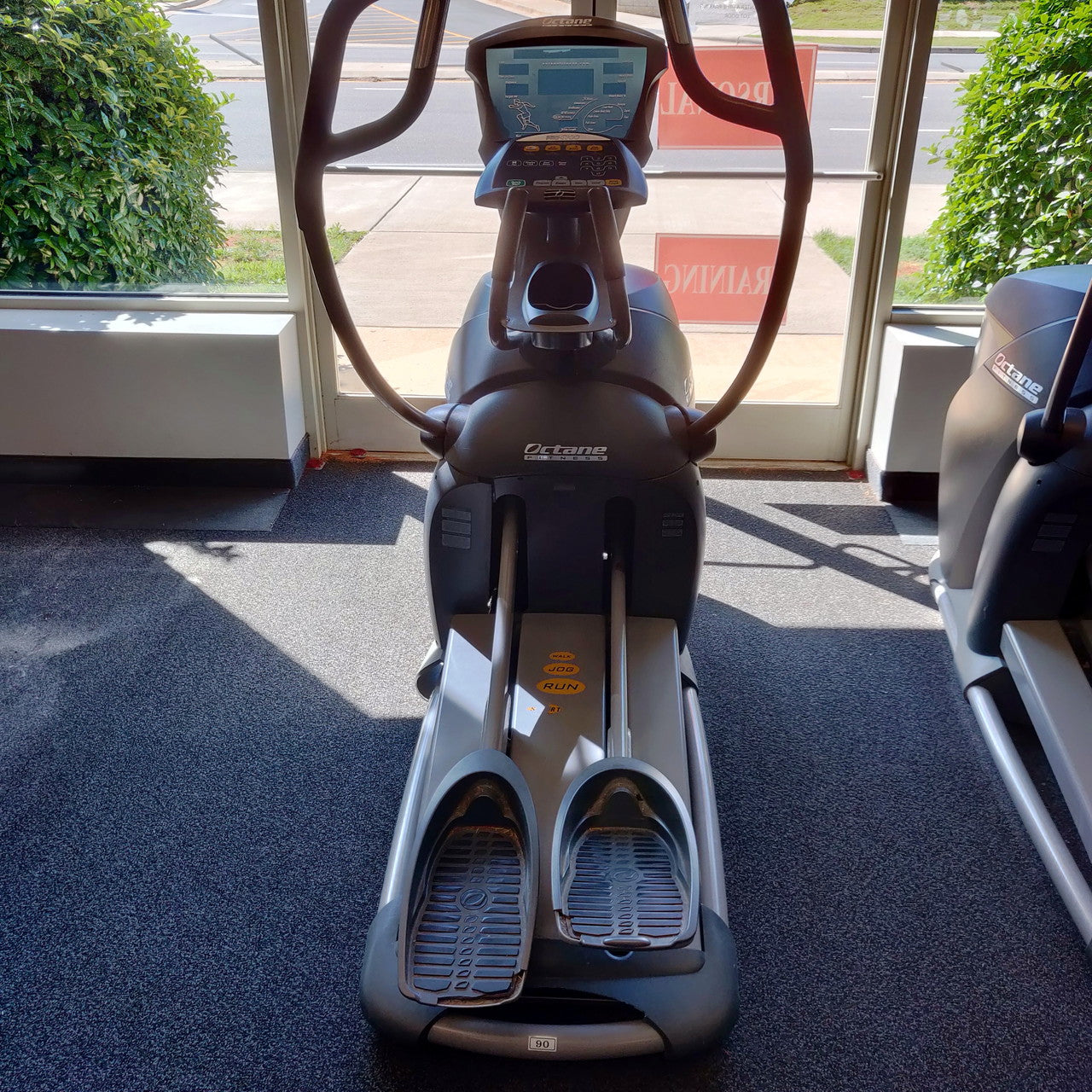 Octane Fitness Pro 4700 Elliptical