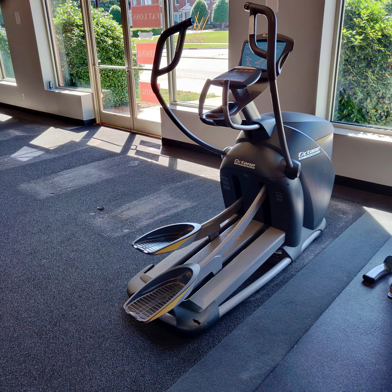Octane Fitness Pro 4700 Elliptical
