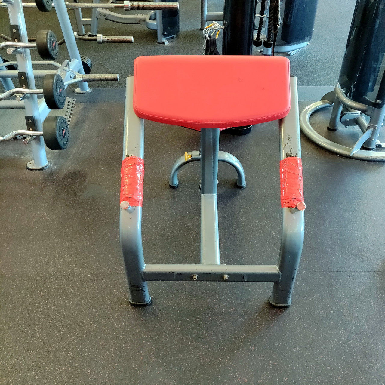 Matrix Seated Preacher Arm Curl Bench