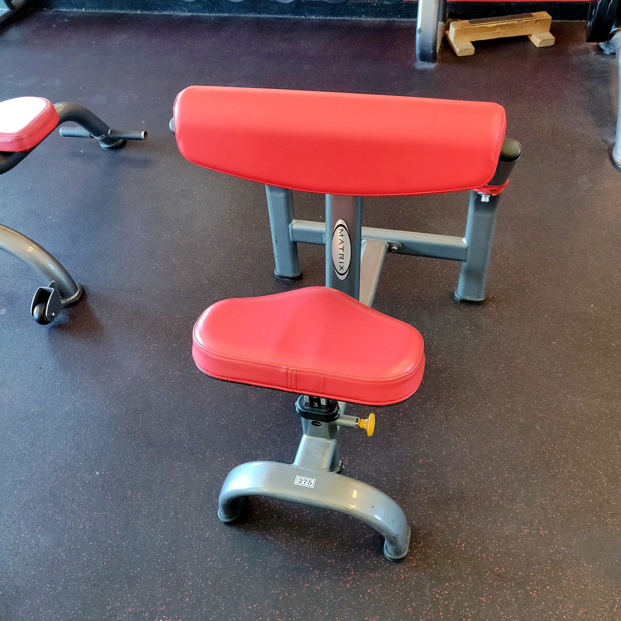 Matrix Seated Preacher Arm Curl Bench