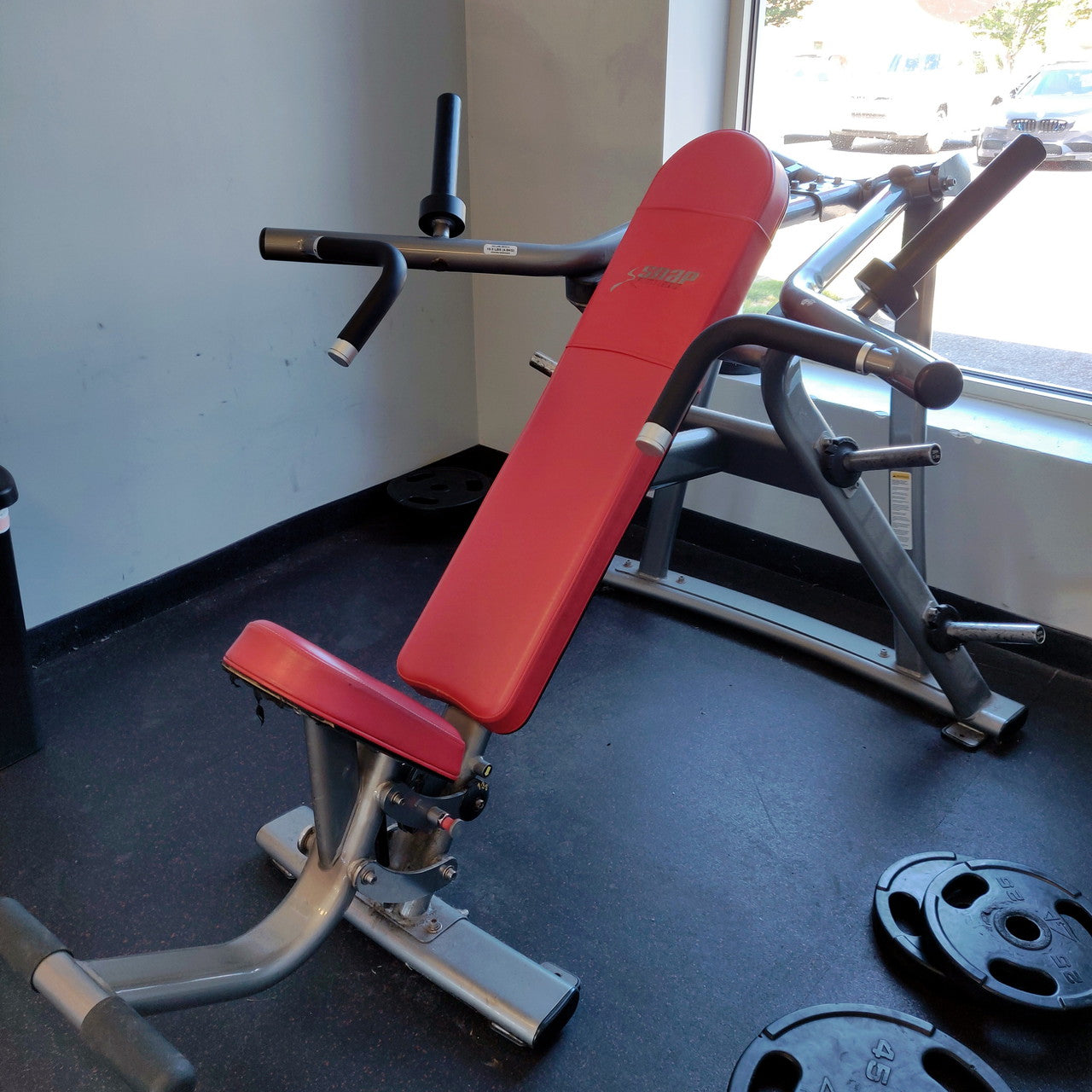 Matrix Magnum Incline Bench Press