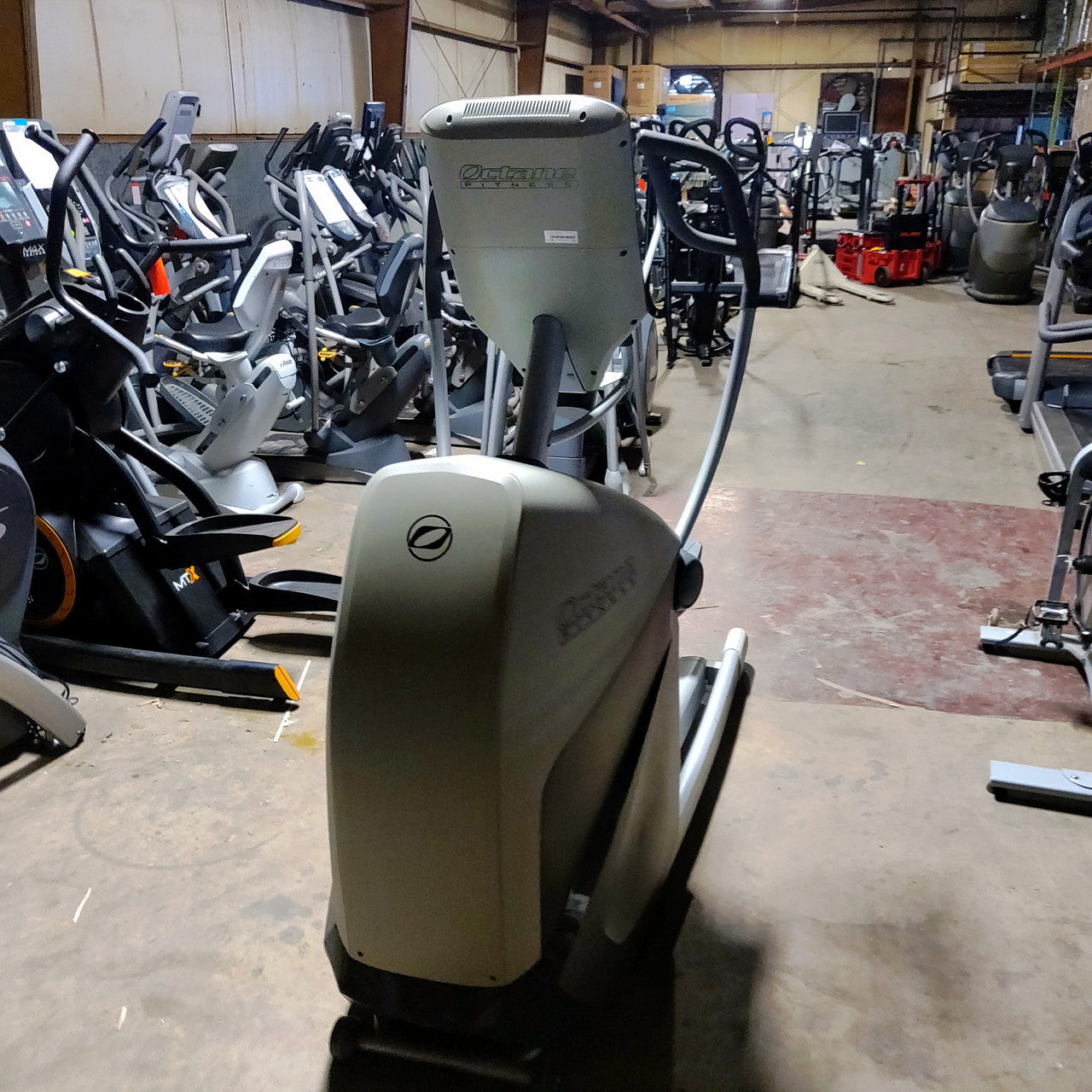 Octane XT3700 Elliptical