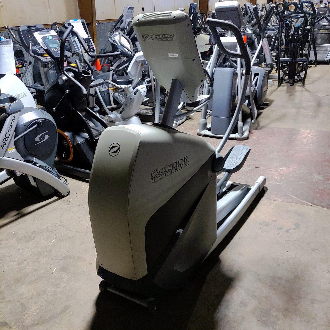 Octane XT3700 Elliptical
