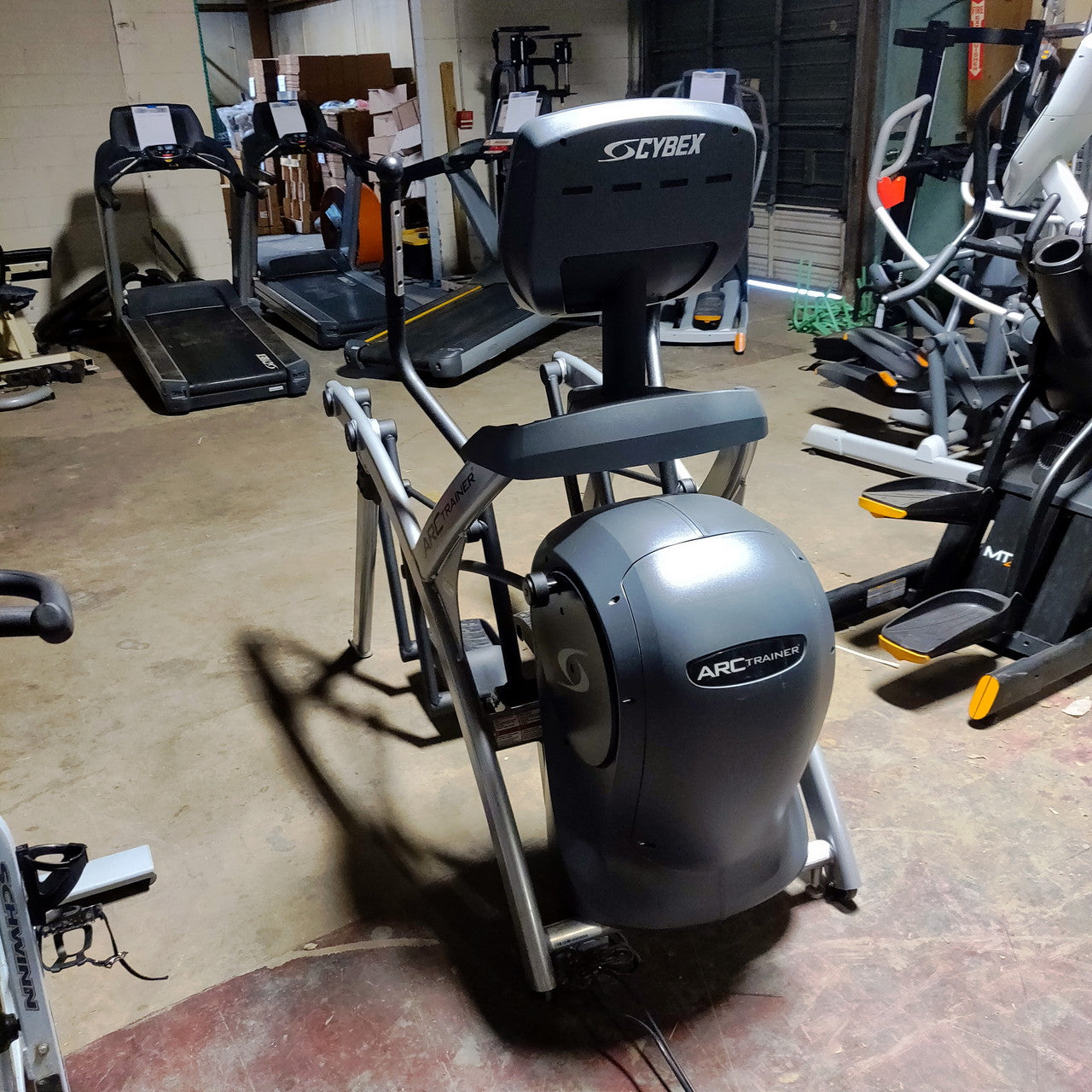 Cybex 525AT Arc Trainer with E3 Console