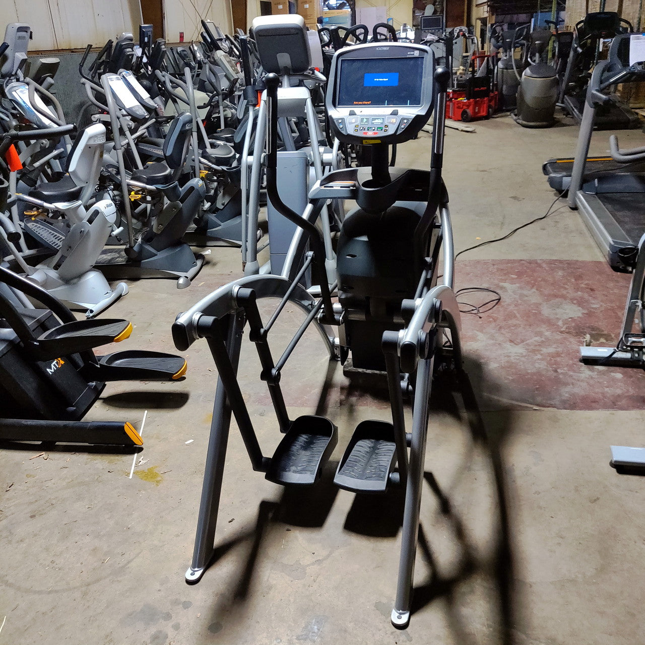 Cybex 525AT Arc Trainer with E3 Console