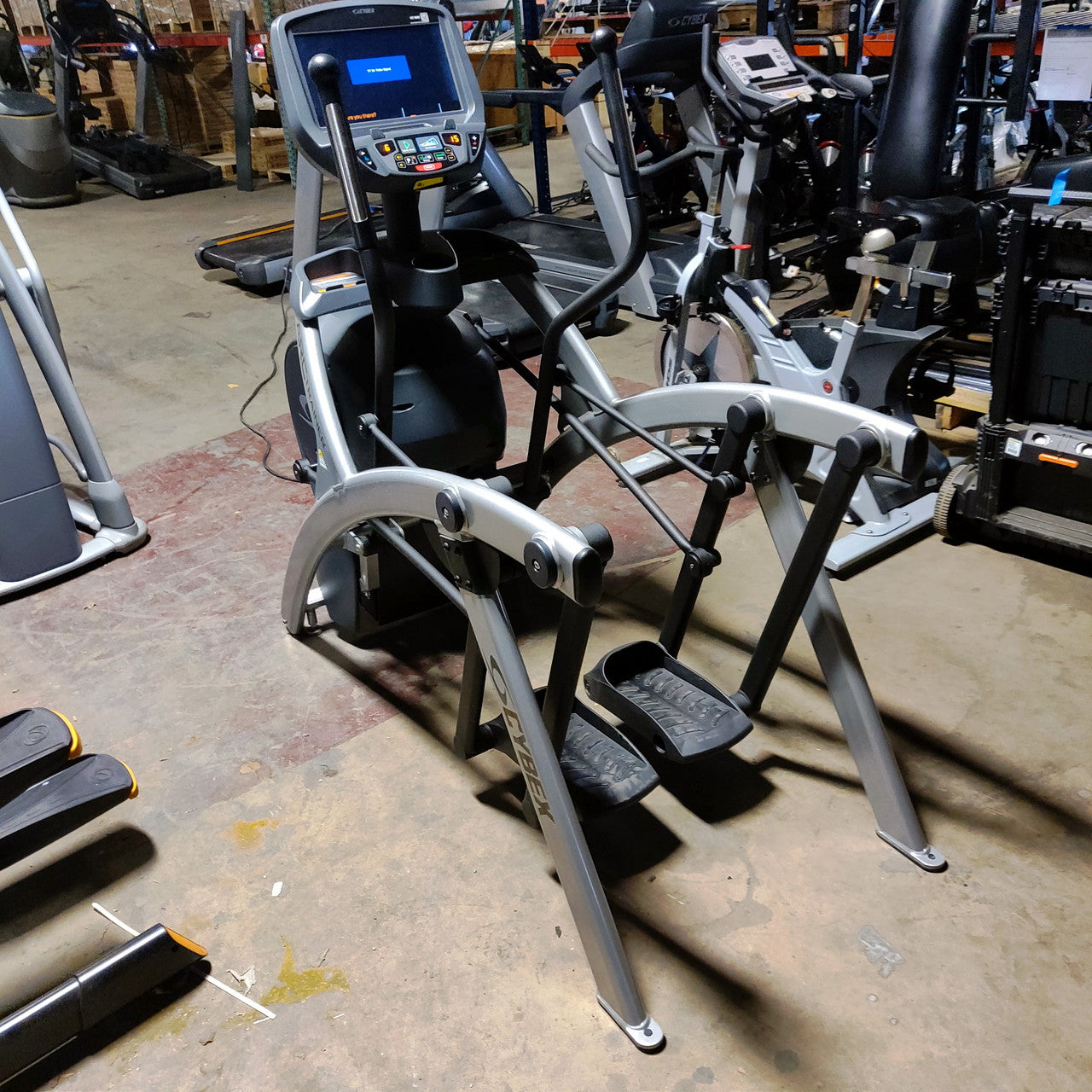 Cybex 525AT Arc Trainer with E3 Console