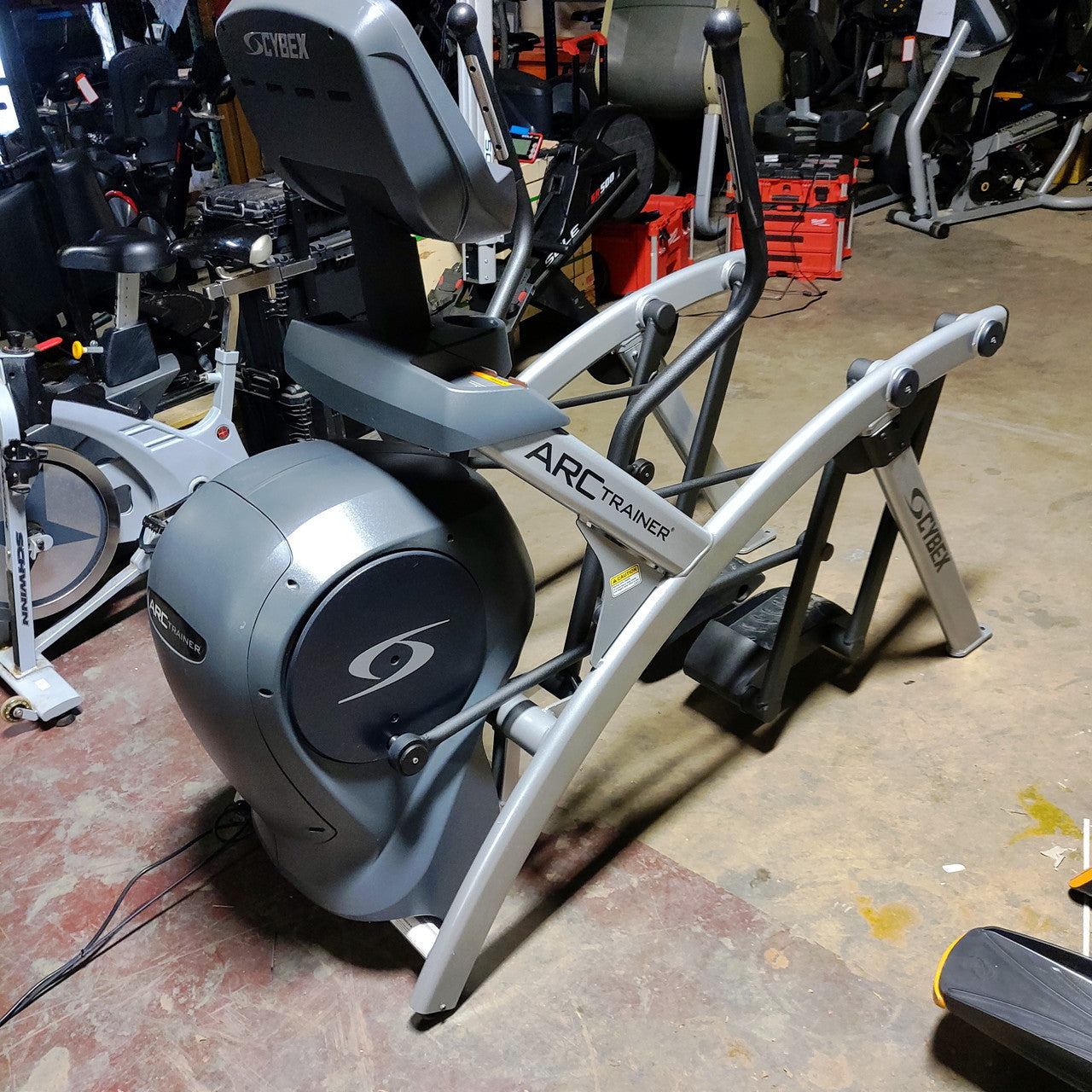 Cybex 525AT Arc Trainer with E3 Console