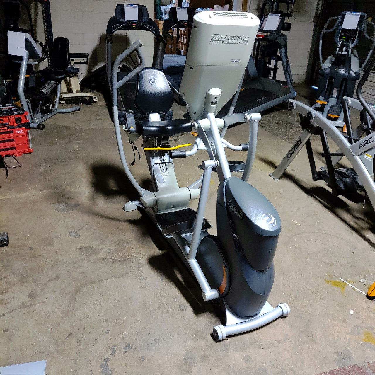 Octane xRide XR6000s Seated Elliptical w/Standard Console