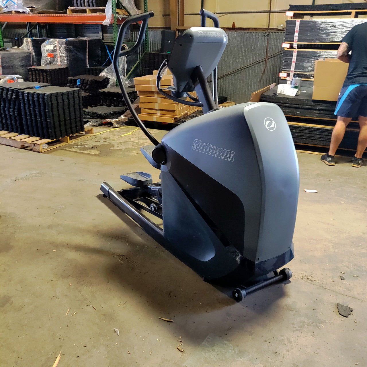 Octane XT3700 Elliptical