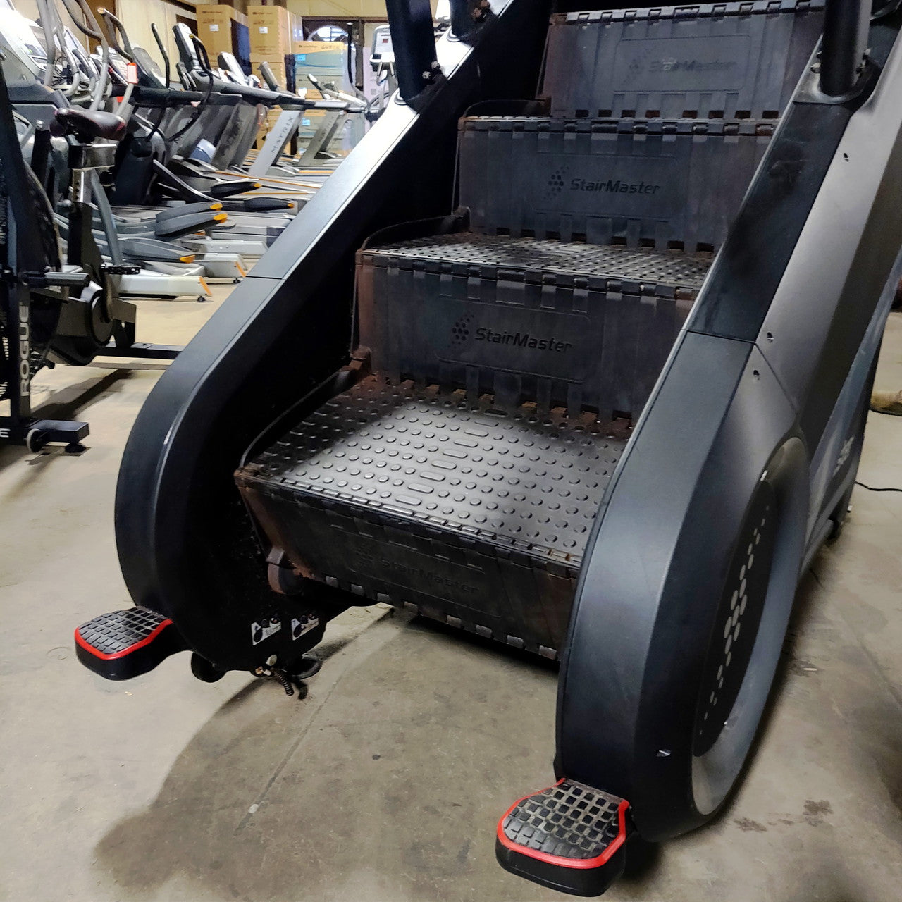 Stairmaster 10 Series 10G Gauntlet w/16" Embedded Display