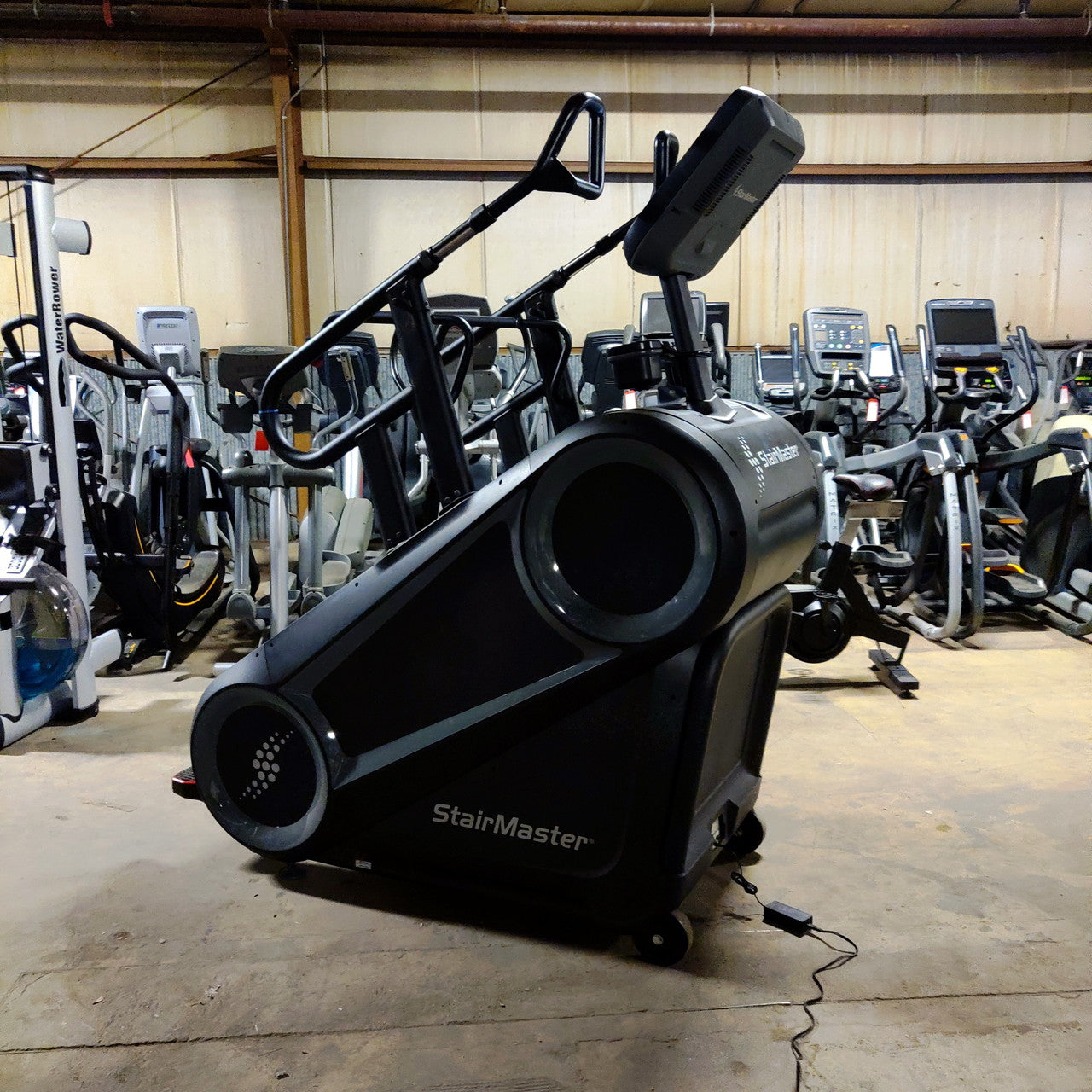 Stairmaster 10 Series 10G Gauntlet w/16" Embedded Display