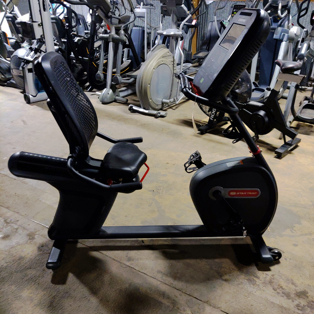 Star Trac 4RB Recumbent Bike with LCD Console