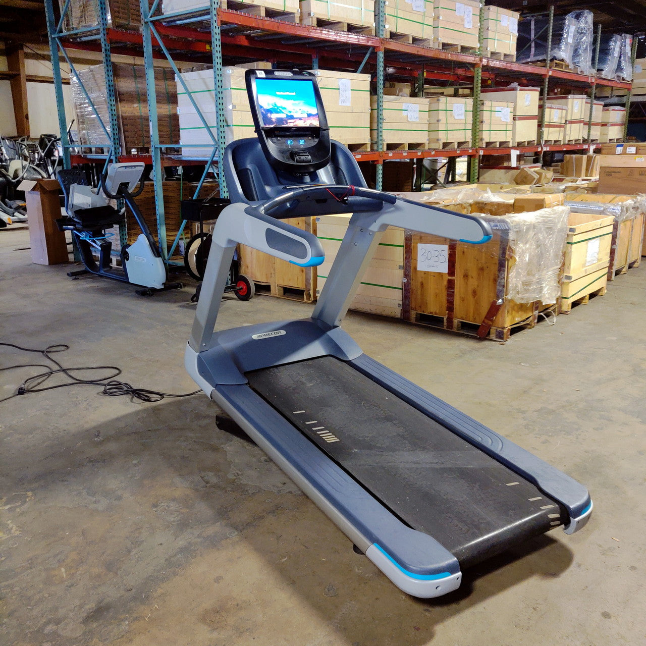 Precor TRM 885 Treadmill w/P82 Console