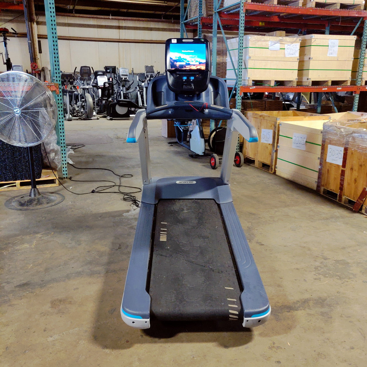 Precor TRM 885 Treadmill w/P82 Console