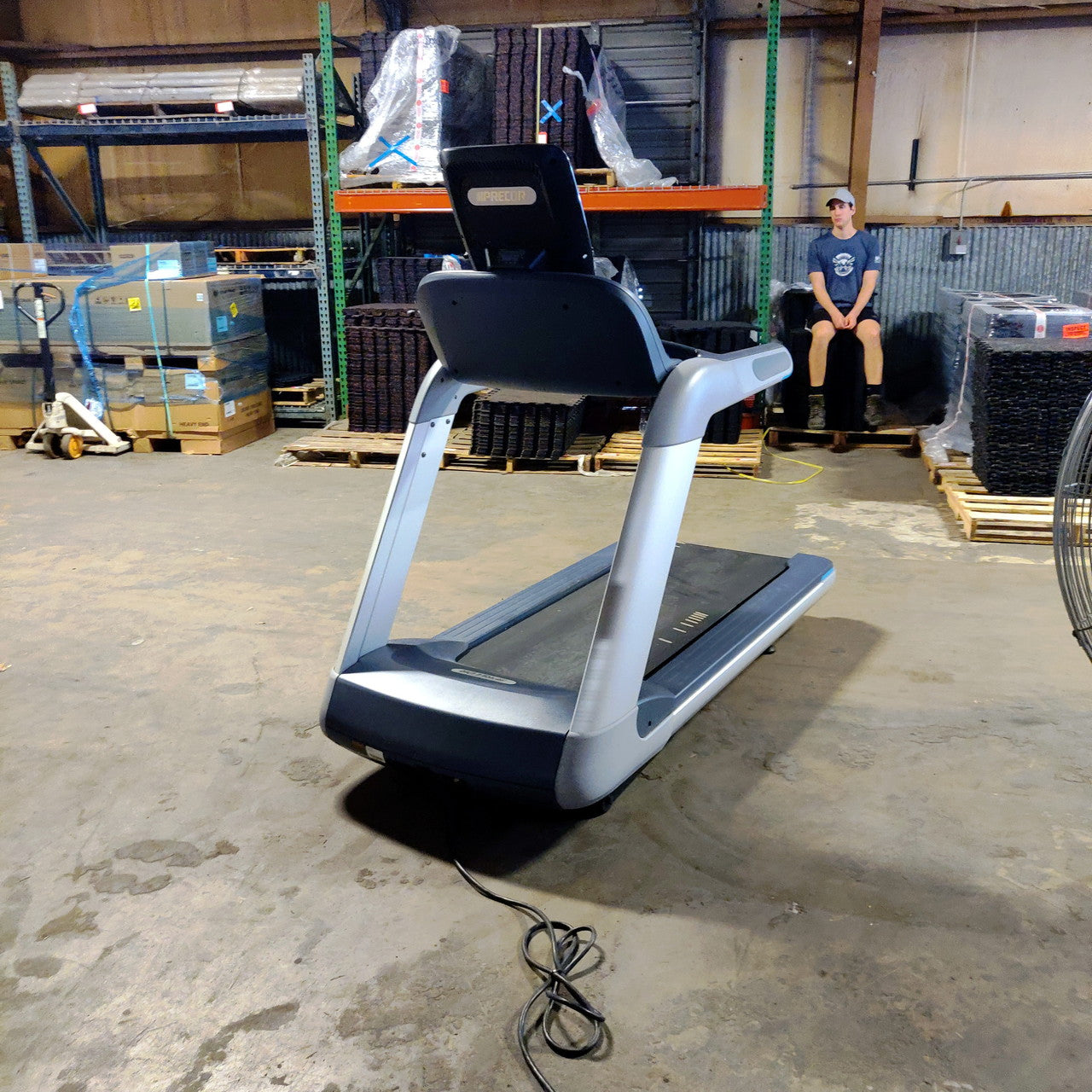 Precor TRM 885 Treadmill w/P82 Console