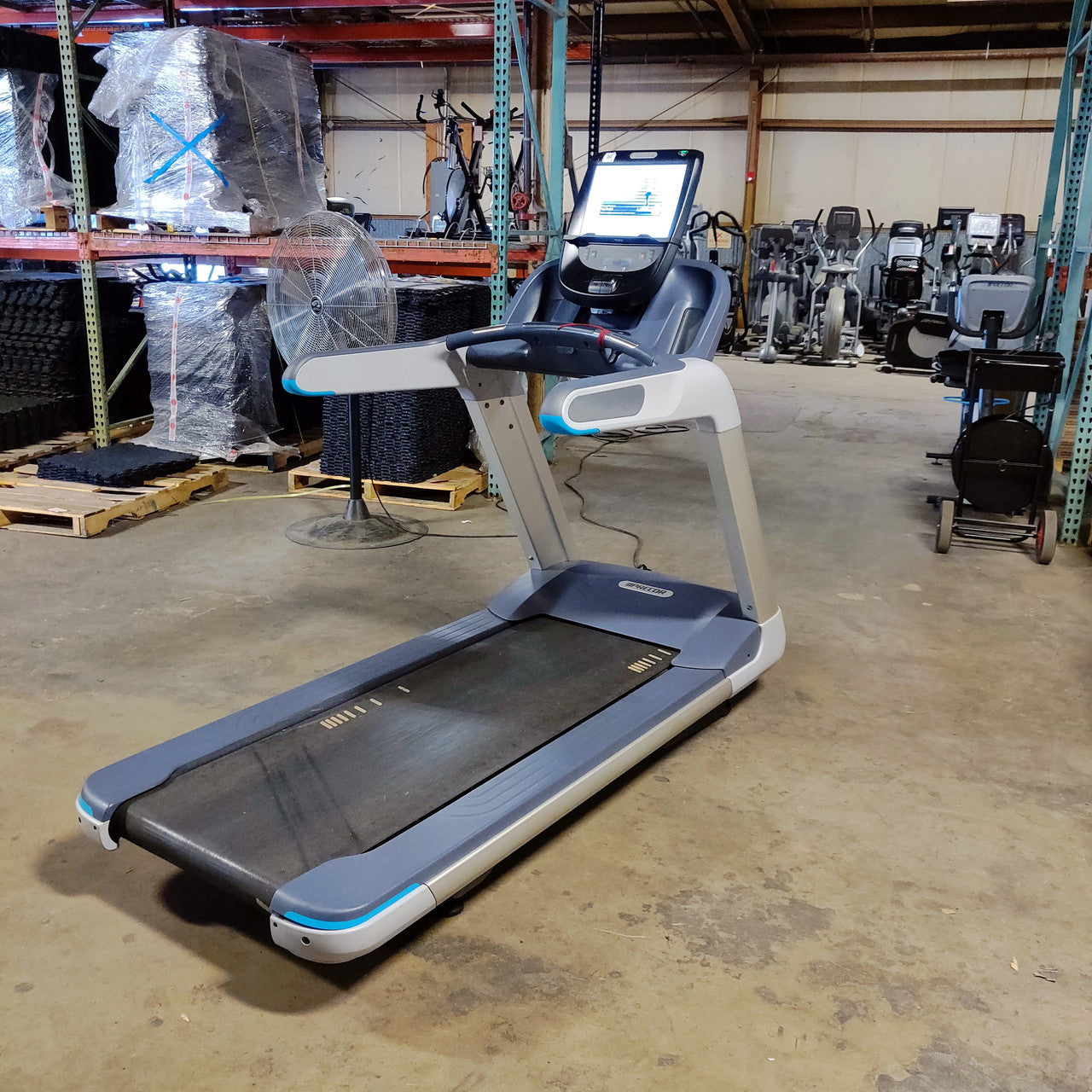 Precor TRM 885 Treadmill w/P82 Console
