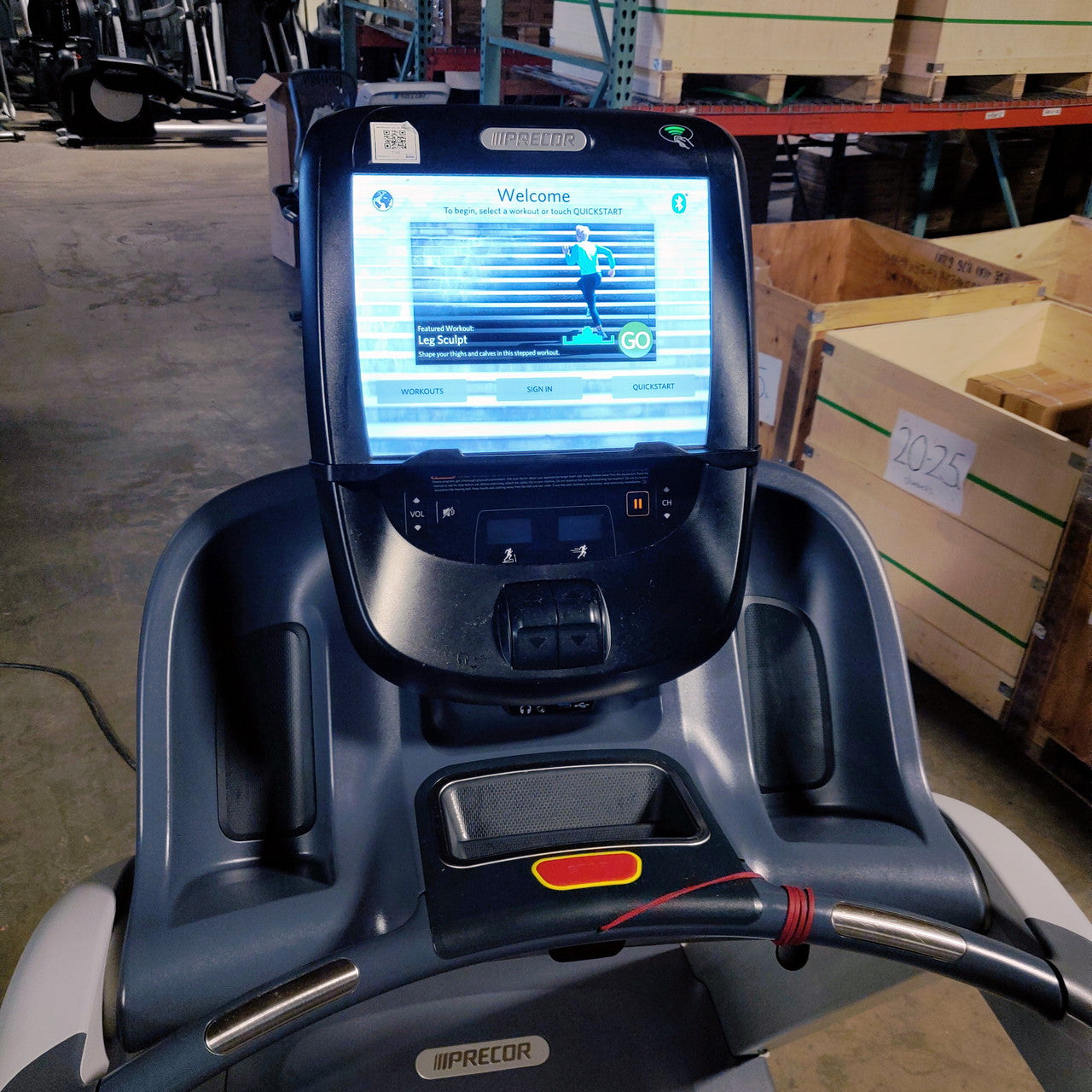 Precor TRM 885 Treadmill w/P82 Console