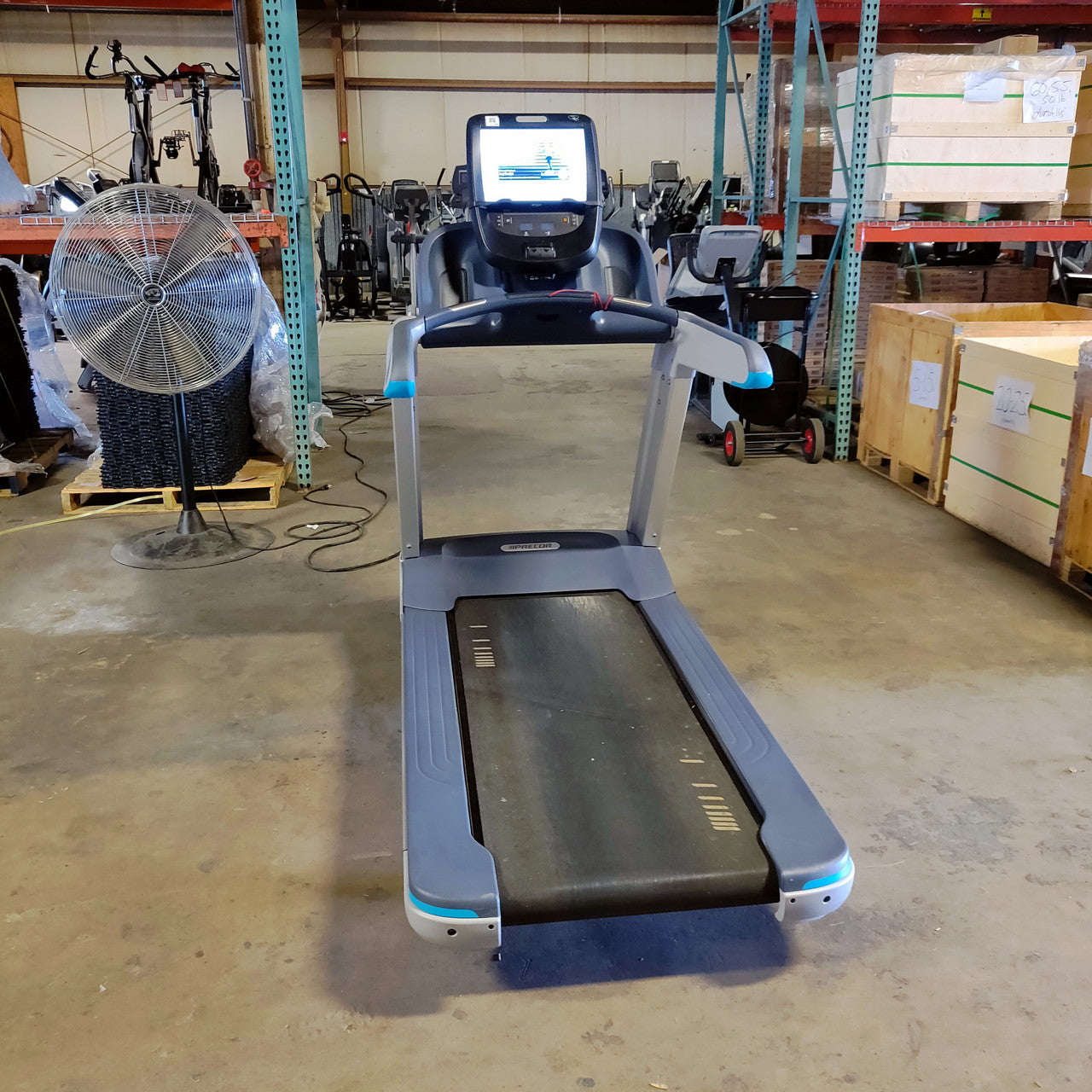 Precor TRM 885 Treadmill w/P82 Console