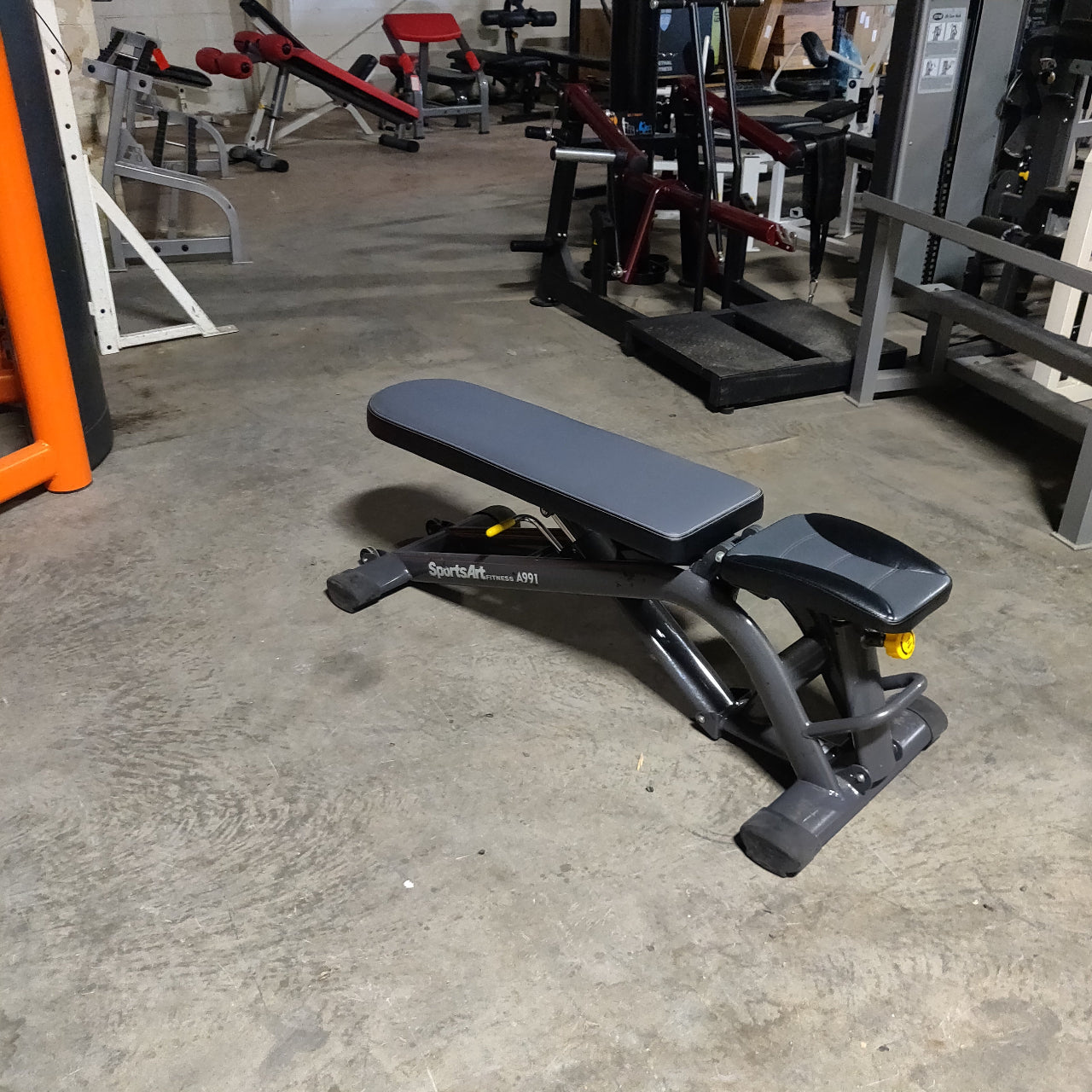 Sportsart Flat Bench with Adjustable Incline - A991