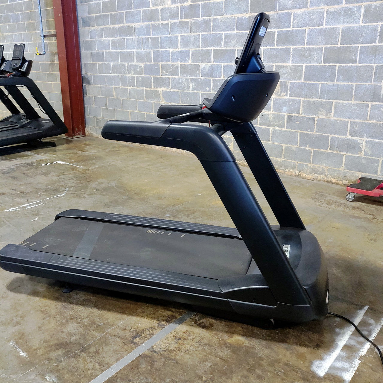 Precor TRM 865 V2 Treadmill w/p62 Console