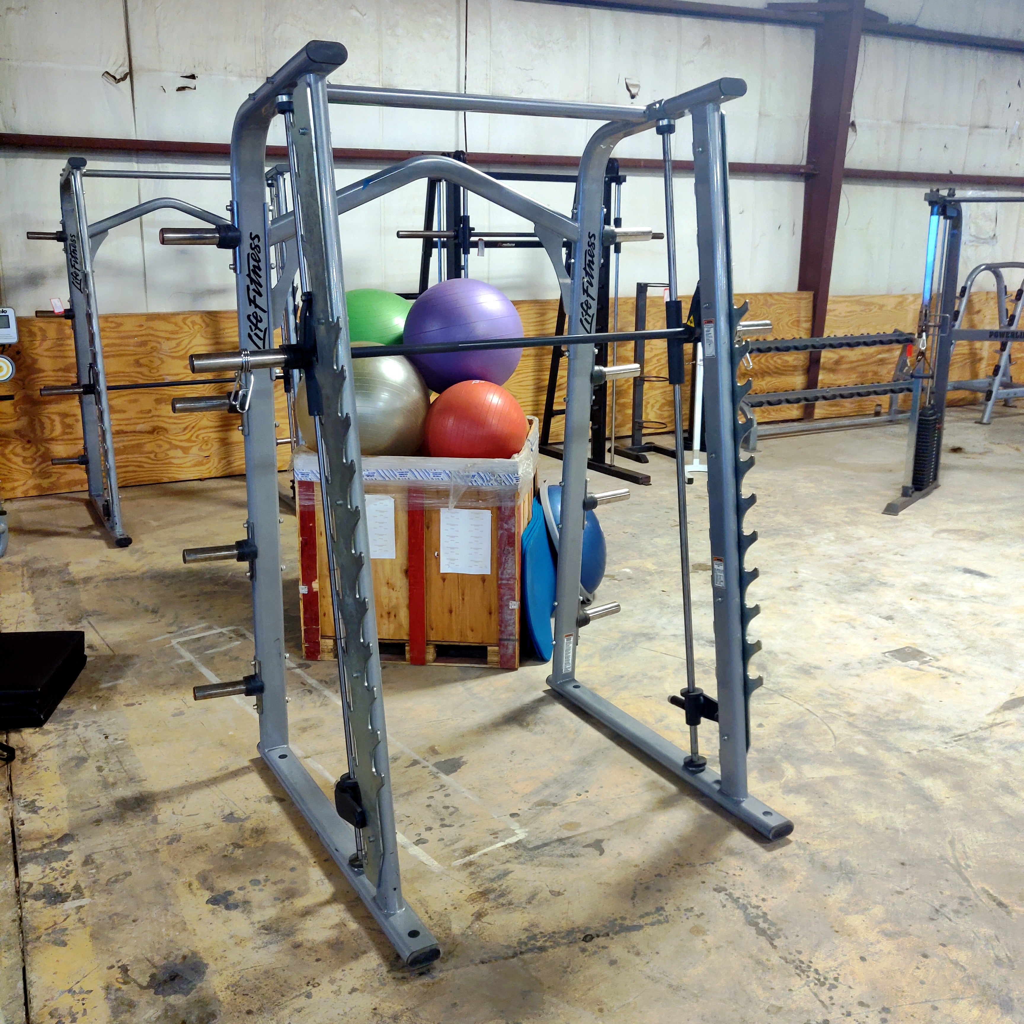 Life Fitness Axiom Series Smith Machine Rack