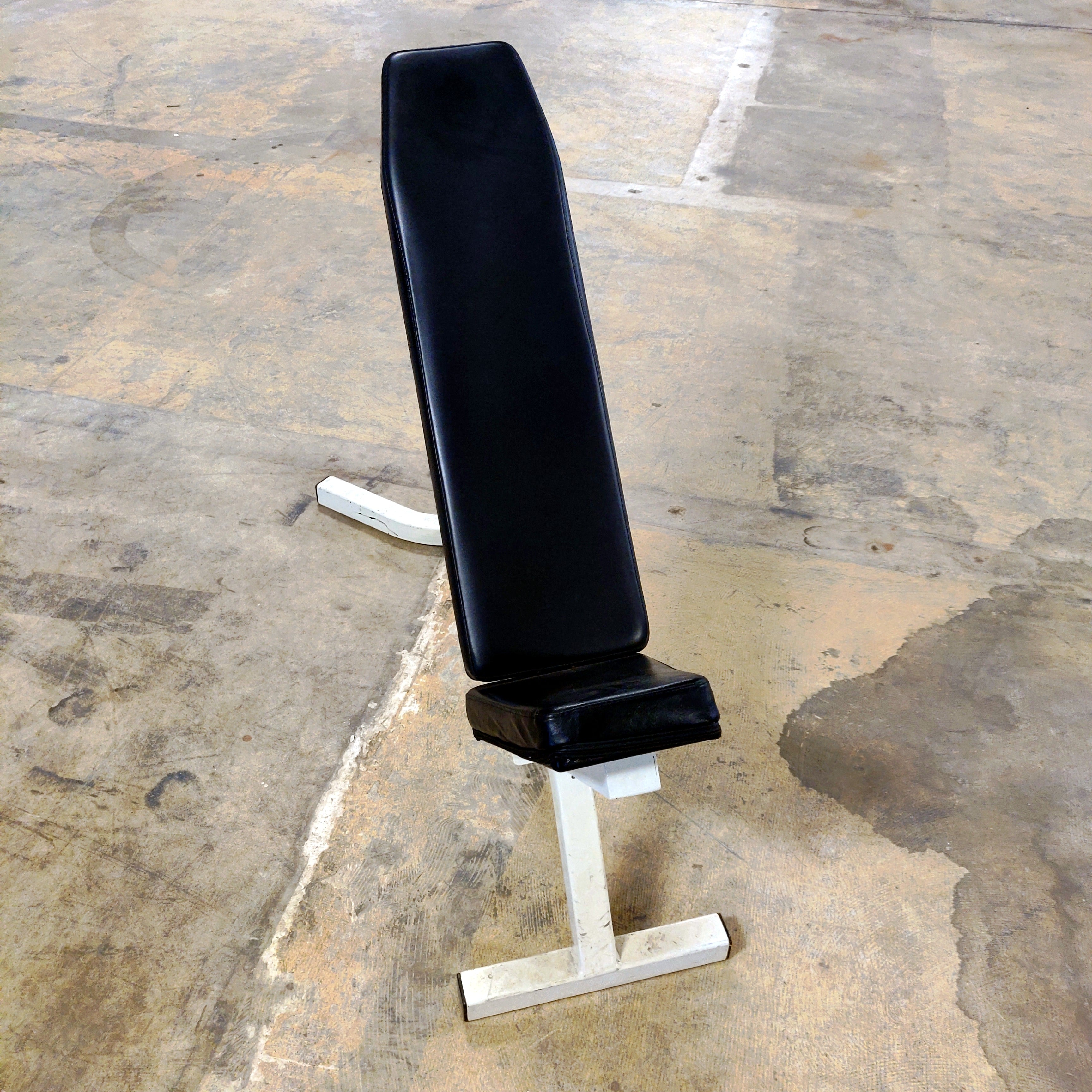 Maxicam by Muscle Dynamics Incline Weight Bench